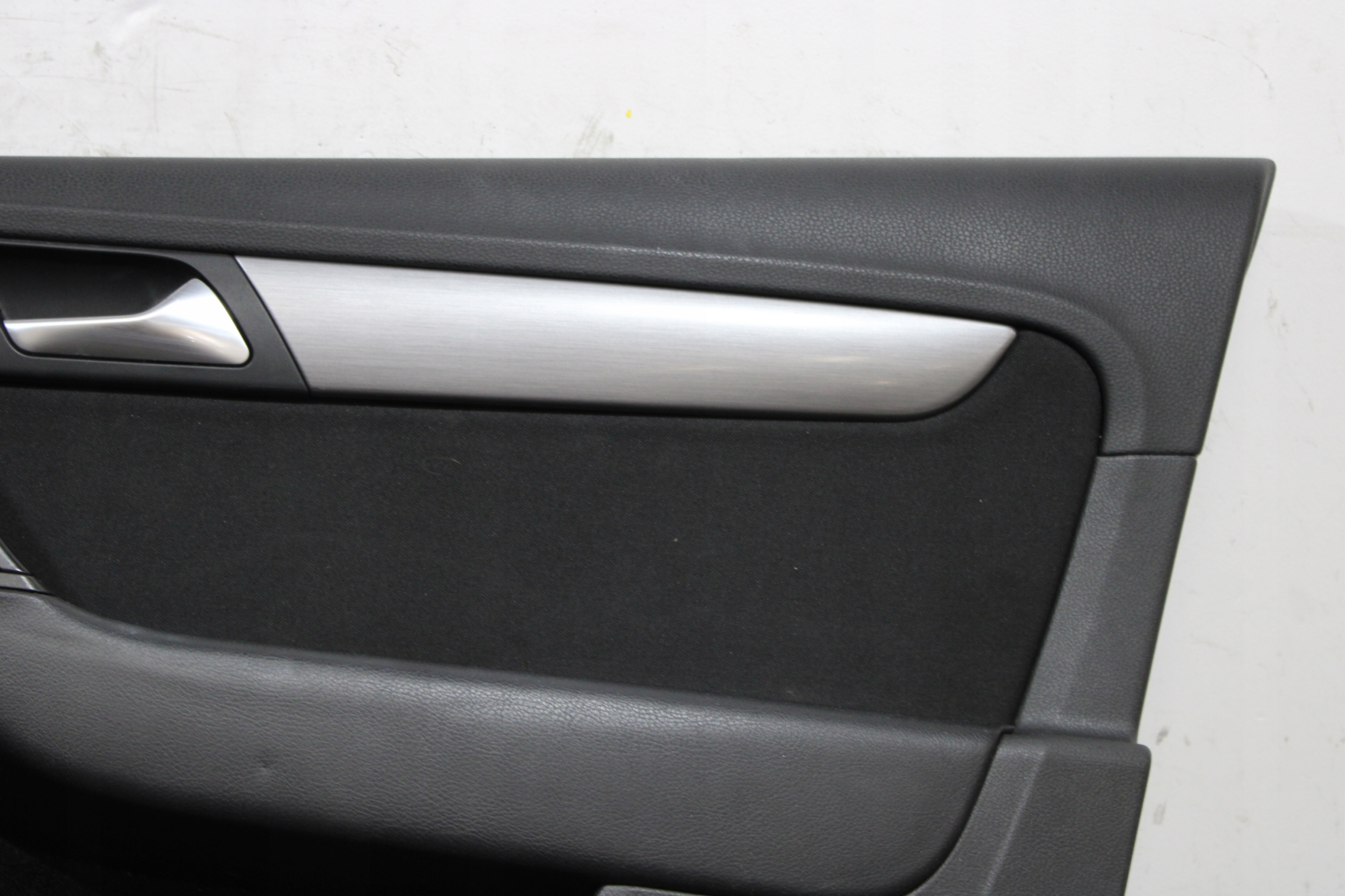 upholstery side door right front VW PASSAT B7 3AA