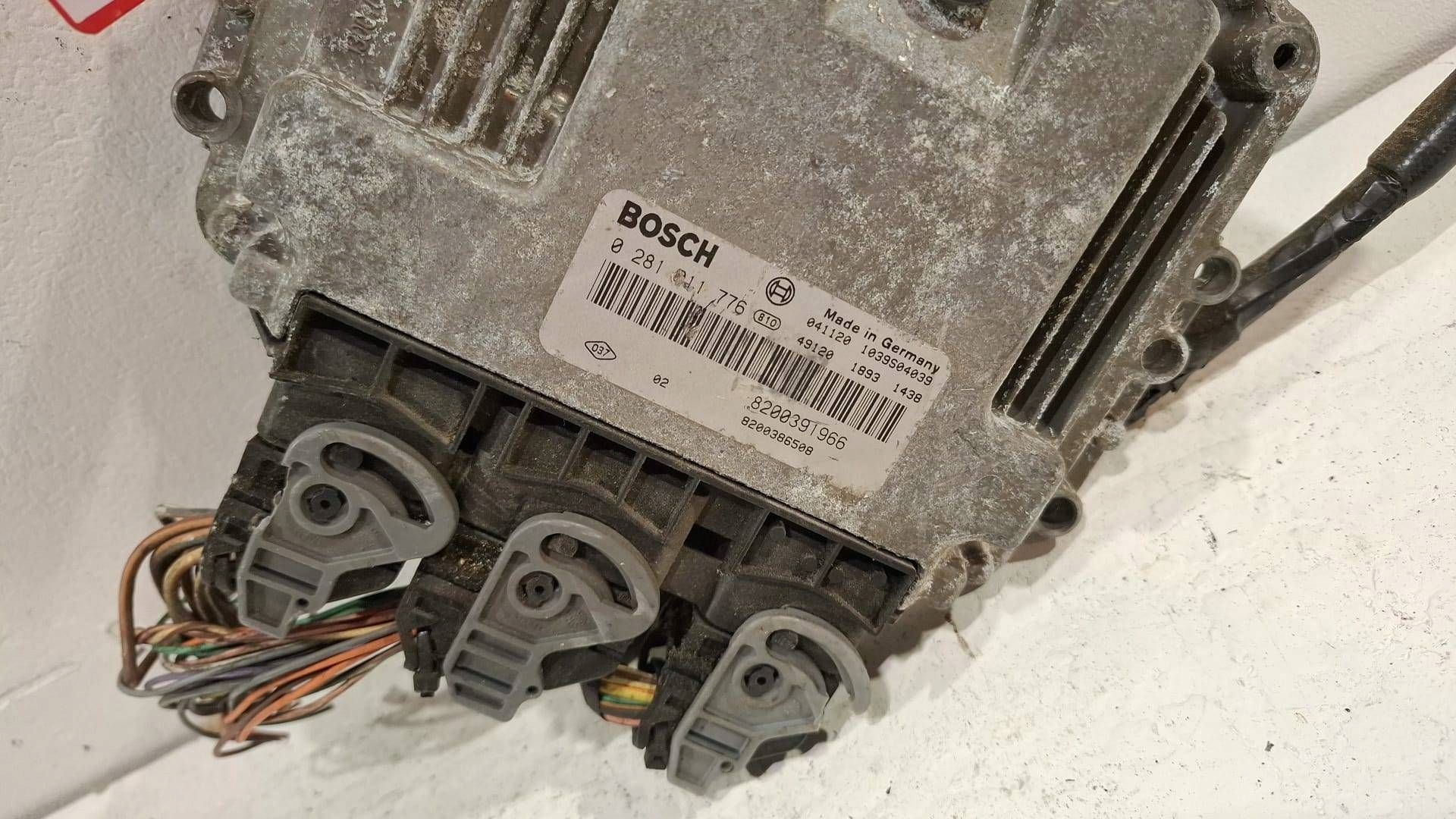 control unit of the engine computer 0281011776 Renault Megane Scenic II 1.9 DCI