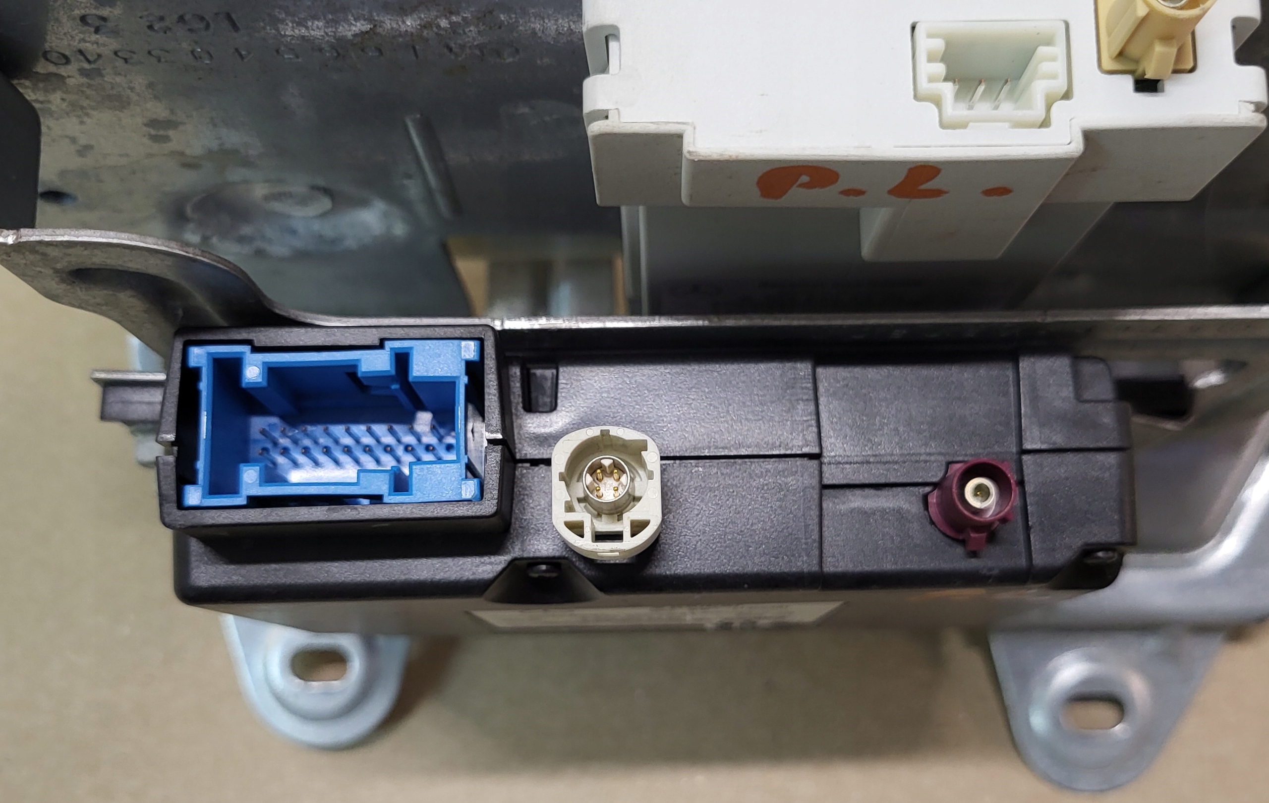 module control unit TELEMATIC MERCEDES ML GL W166 SL R231 E W212 W207 W117 OE