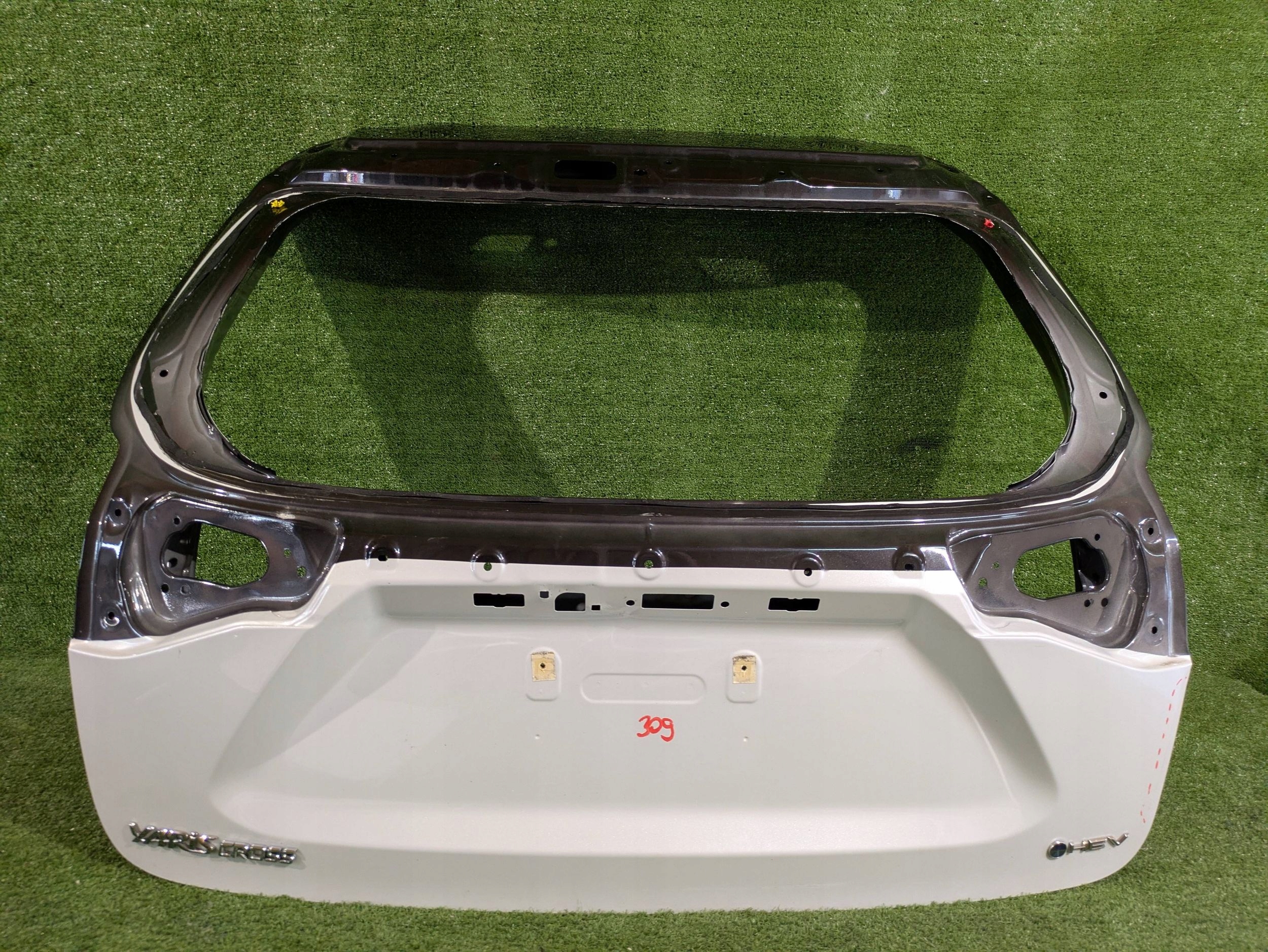 boot doors rear part boot TOYOTA YARIS CROSS NR.309