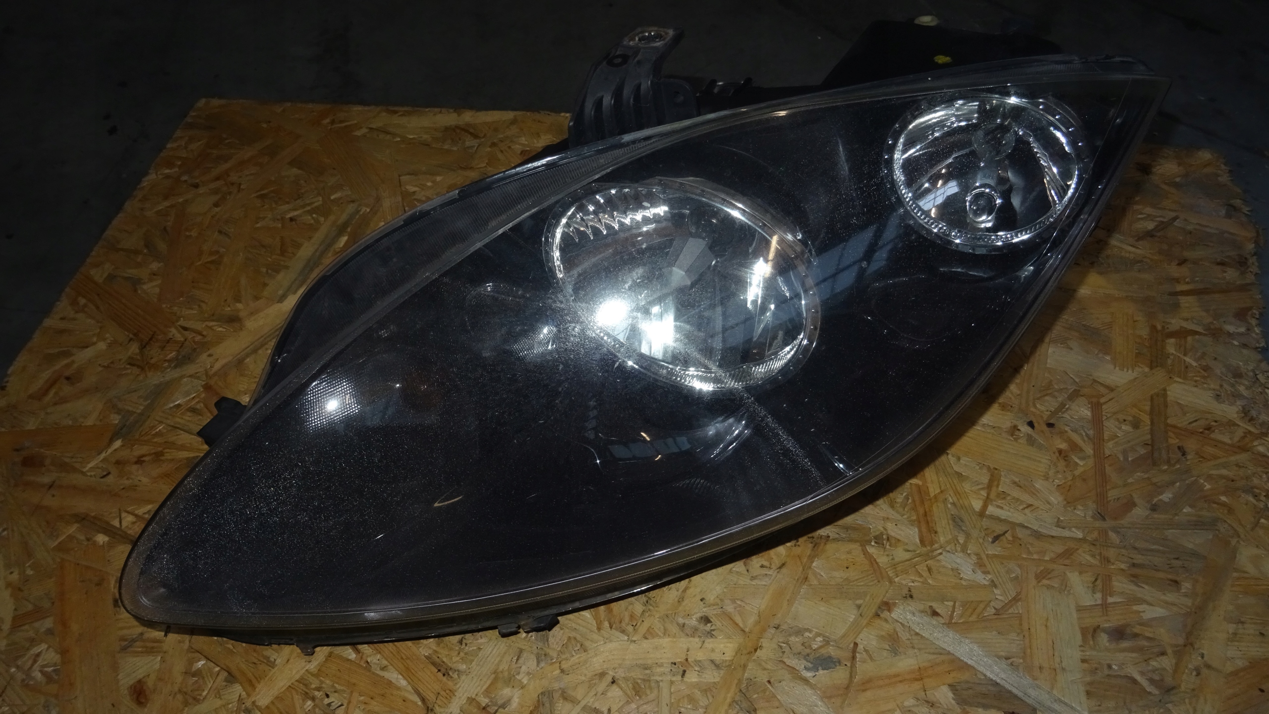 SEAT OE 5P2941033A REFLEKTOR NR 64