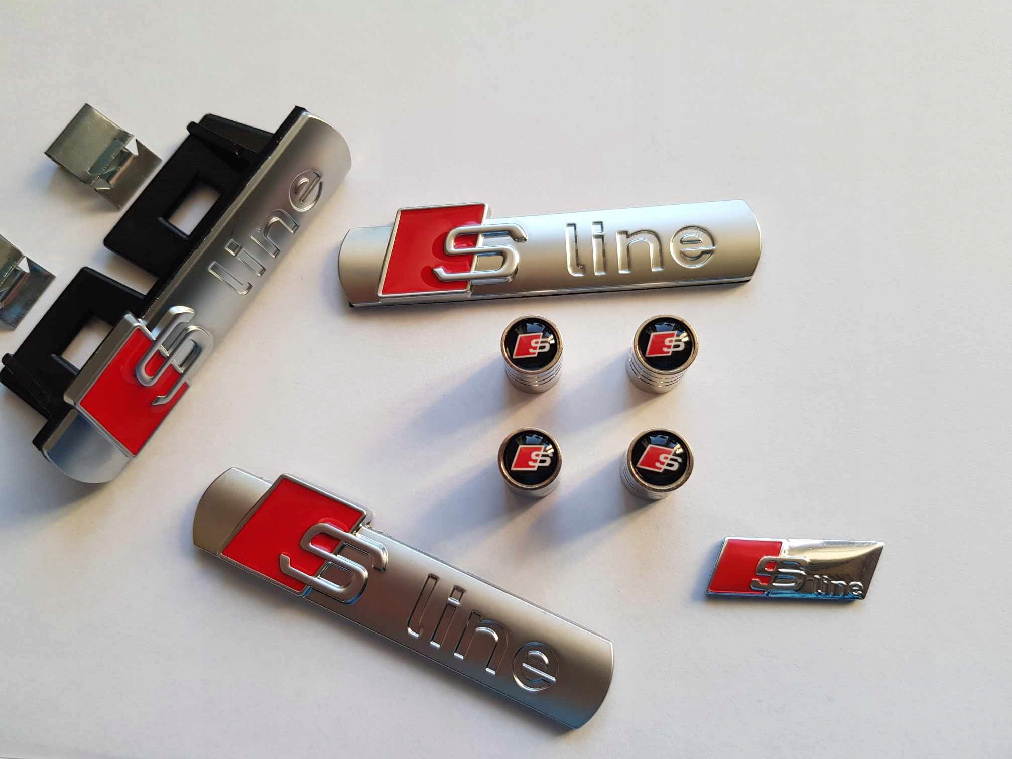 AUDI S-LINE EMBLEMAT ZESTAW W GRILL+ BŁOTNIKI+ KIEROWNICA+wentyle - 8 elem EAN (GTIN) 6974125222903