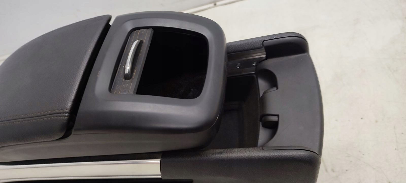 bracciolo tunel Opel Zafira C 1,4