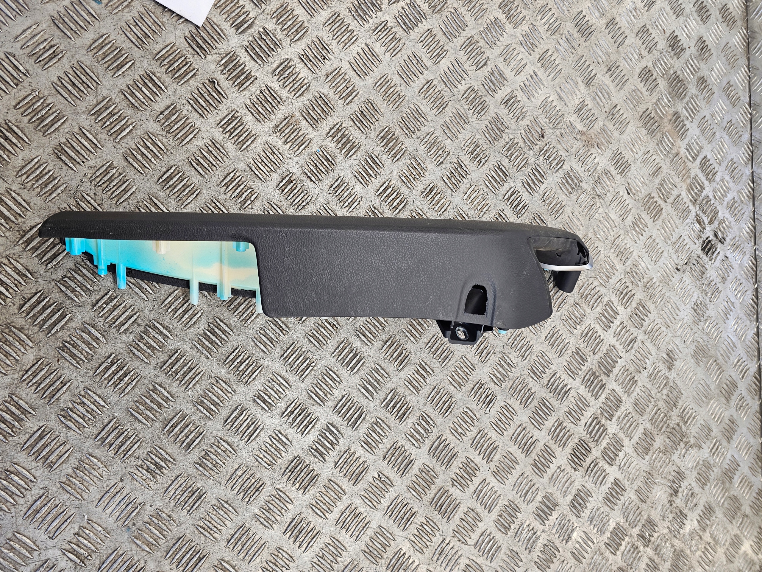 bracket upholstery front left VW original 3G1867179A