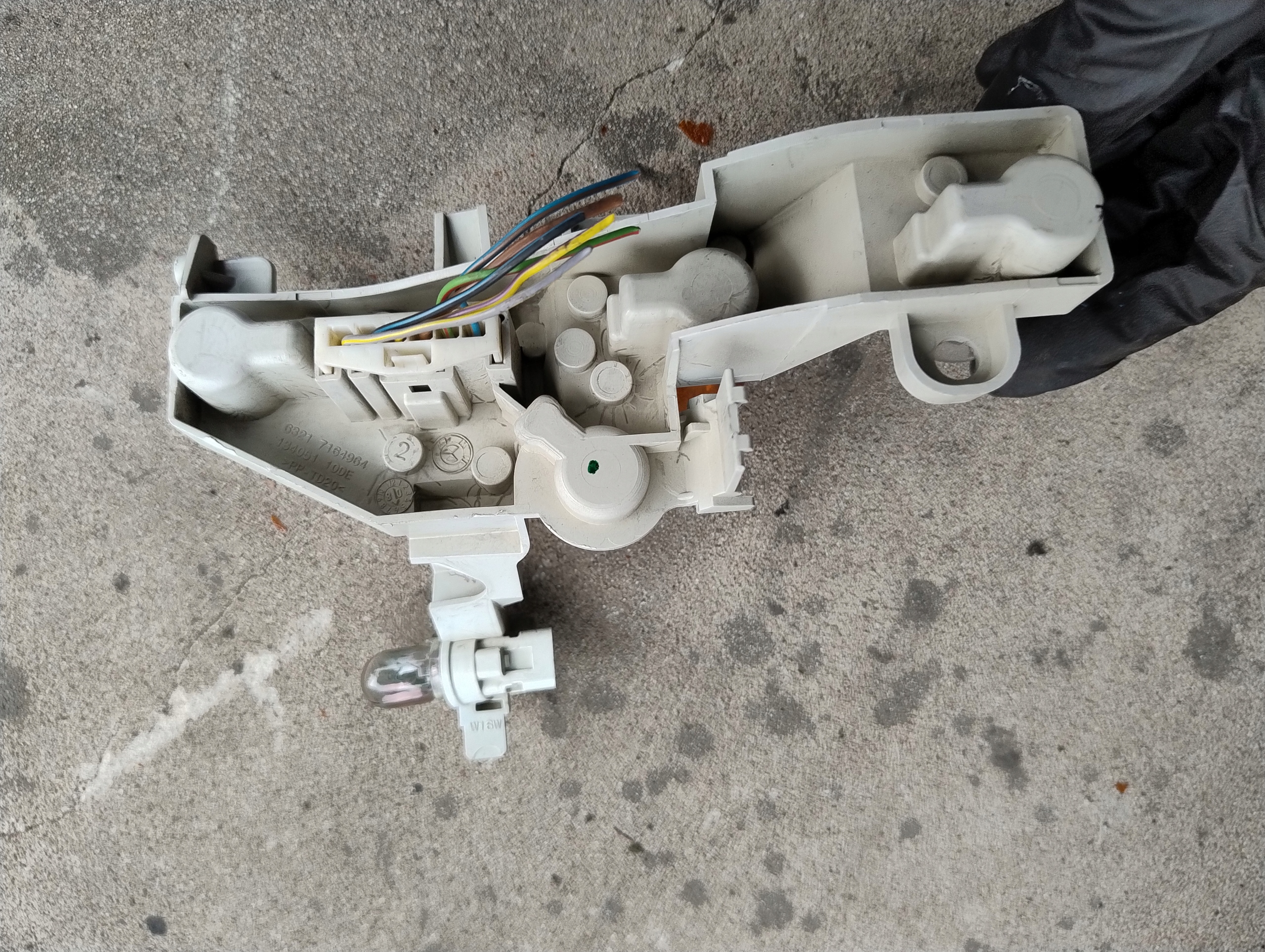 light housing right rear part rear BMW 1 E87 E81 FL 7164964