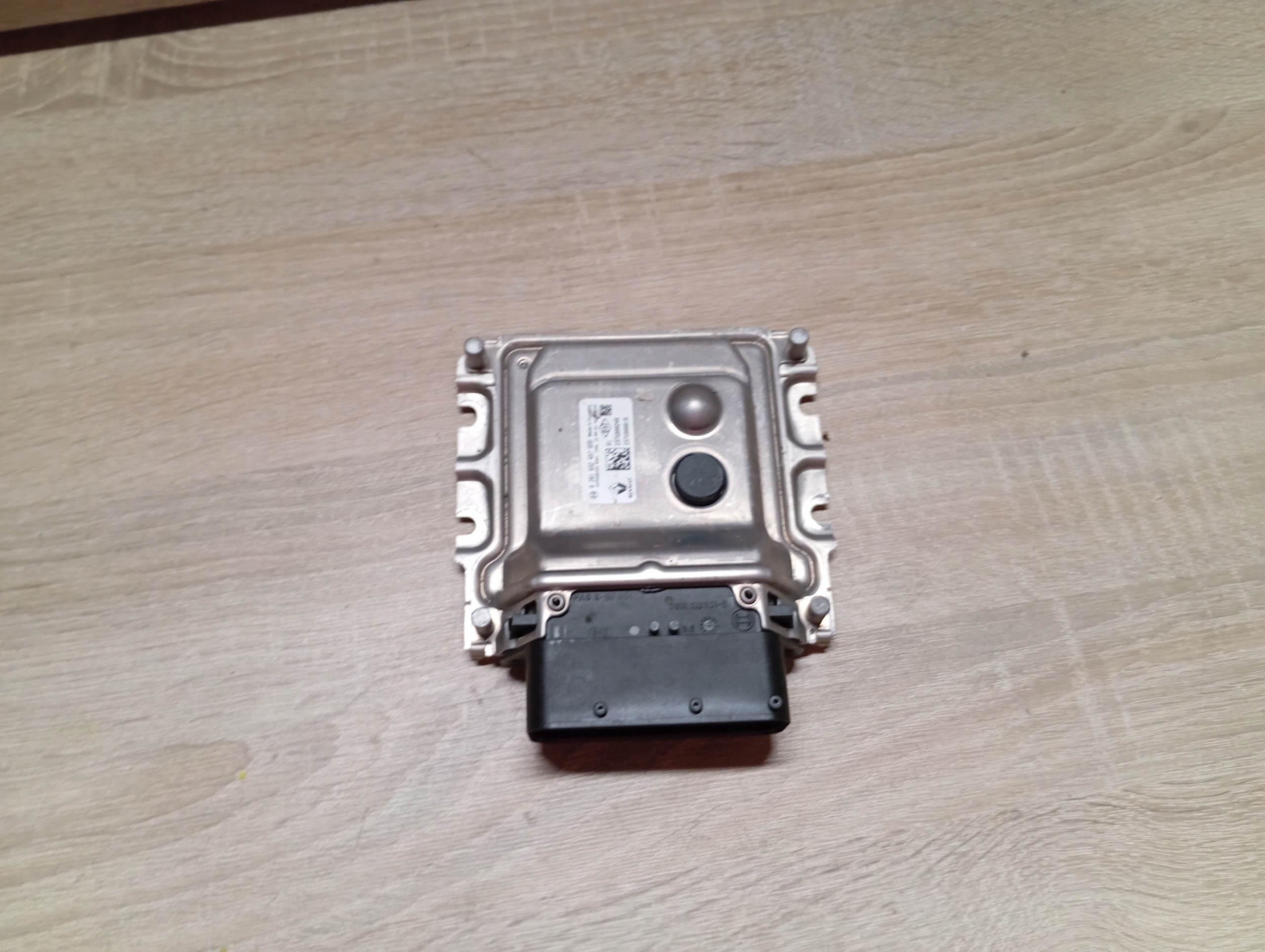 module control unit ADBLUE 237G00024R 0281032457 RENAULT TRAFIC III 16R
