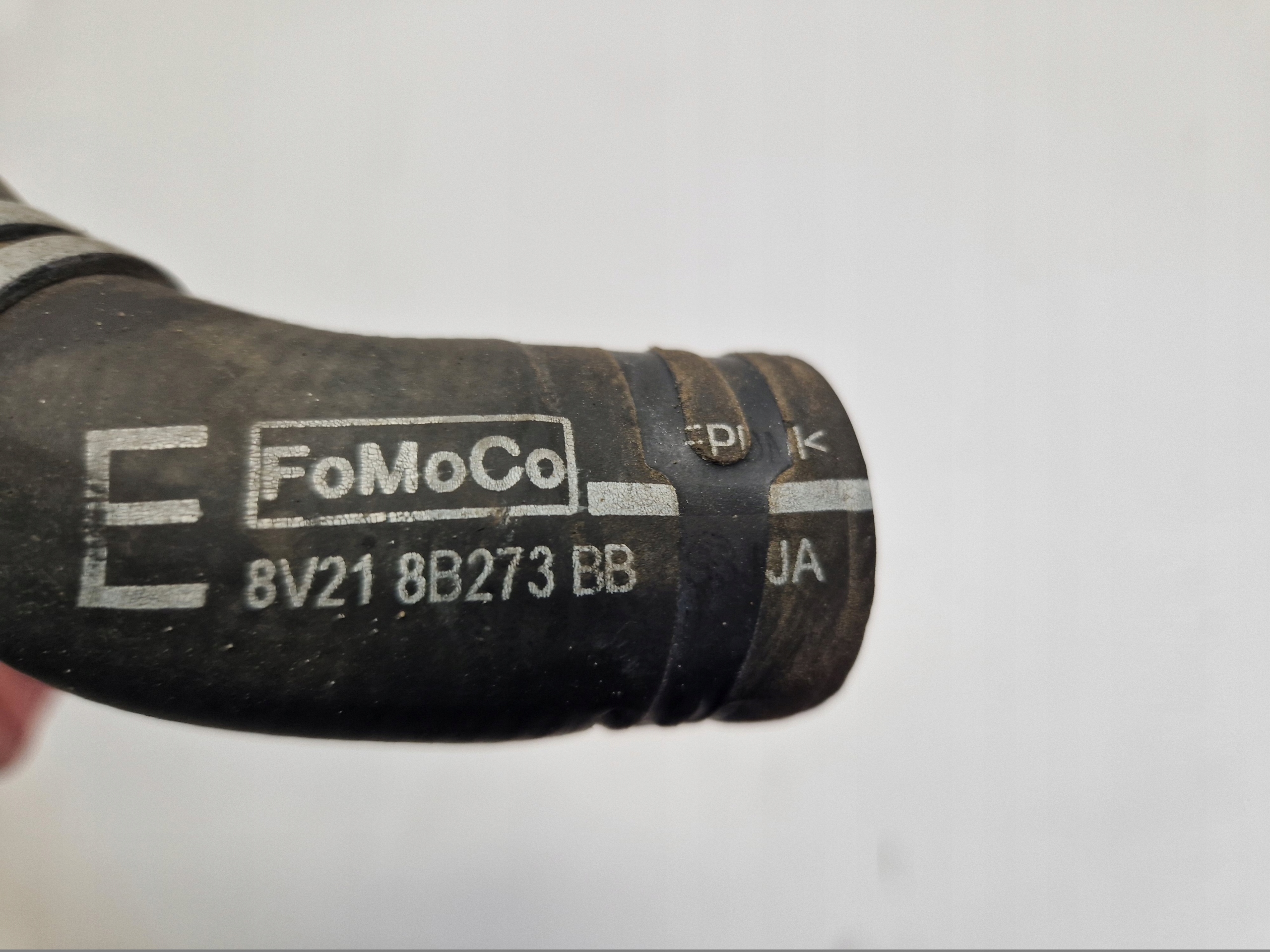 FORD FIESTA MK7 cijevčica cijev crijevo vode 8V21-8B273-BB