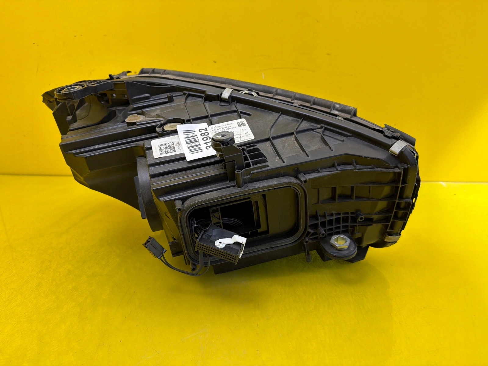 light left Mercedes C-Klasa W206 21- Full Led A2069063903