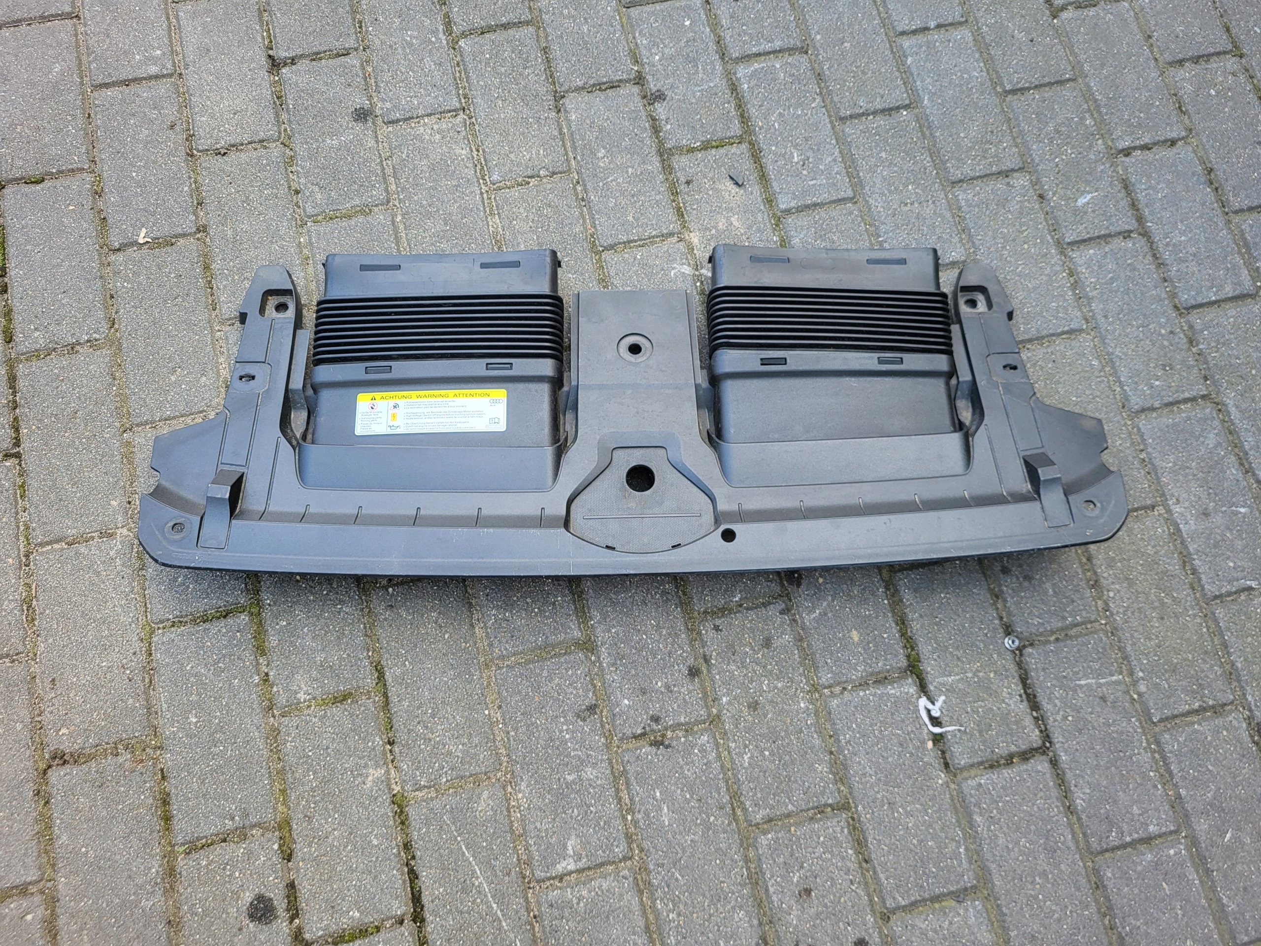 ЗАЩИТА НАКЛАДКА ПАНЕЛИ ПЕРЕДНЕГО AUDI Q7 4Mm0807081