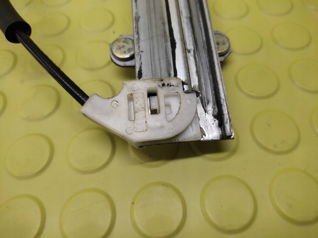 HYUNDAI ACCENT window regulator left front