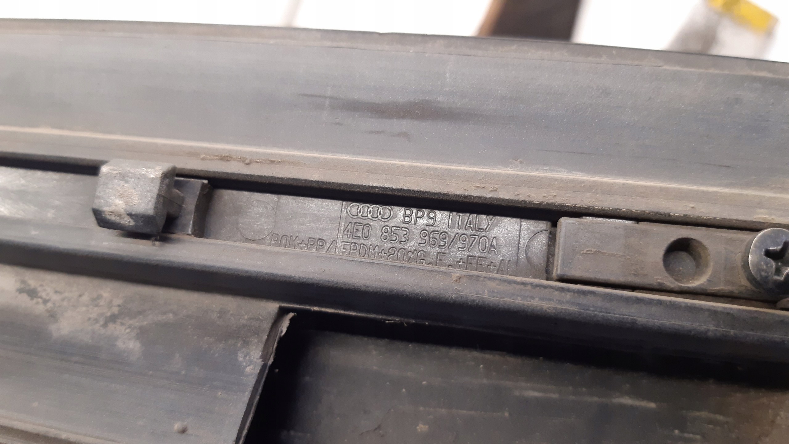 moulding door right rear part LZ9Y 4E0853970A Audi A8 D3