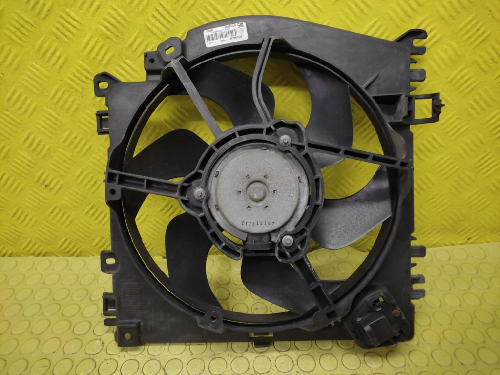 RENAULT CLIO III 1.5 DCI ventilátor chladiče 8200748439