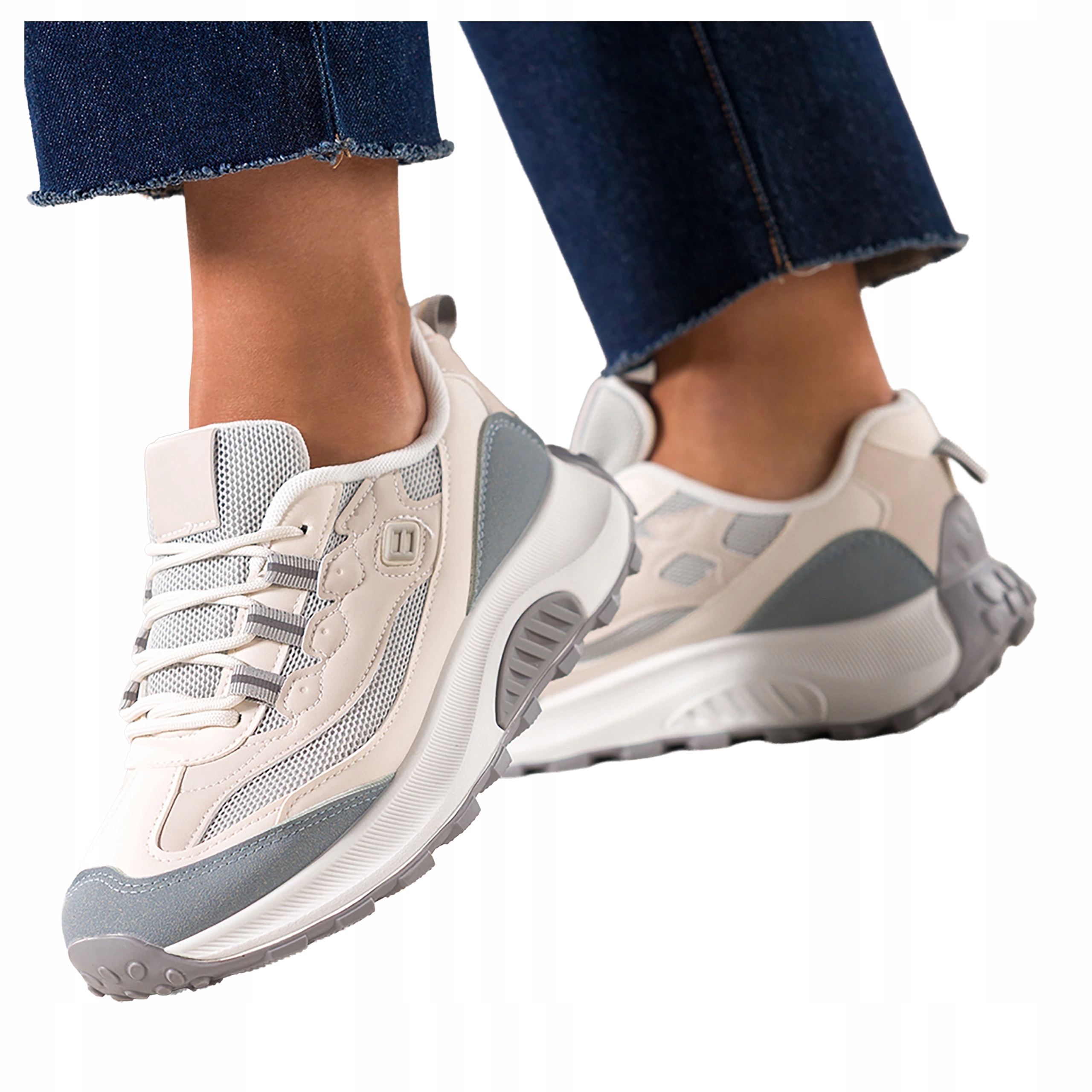 Dámské šedé šněrovací tenisky na platformě s sportovní síťkou, velikost 36