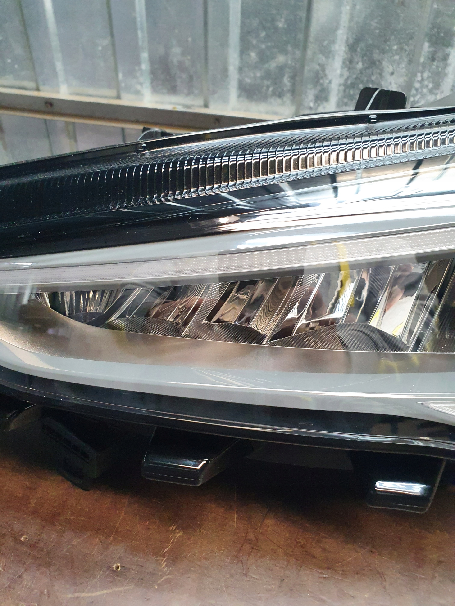 LAMPA PRZÓD LEWA FULL LED CUPRA BORN 2021-> Typ samochodu Samochody osobowe