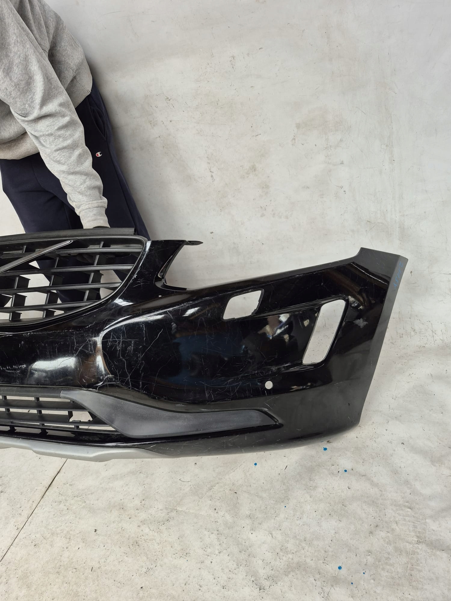 VOLVO XC60 and LIFT 13-17 bumper front front SPR PDC 31323765