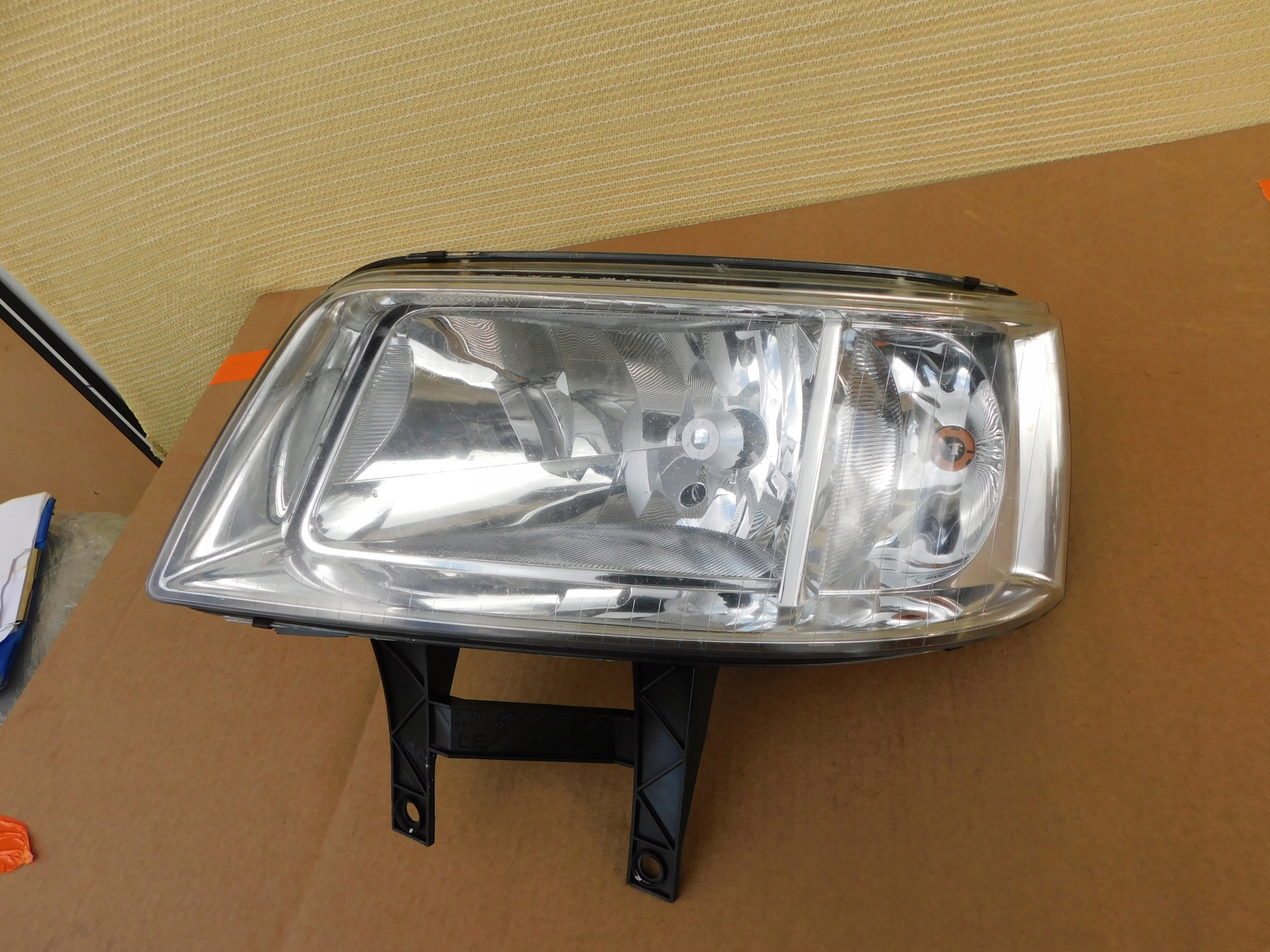 Volkswagen Transporter T5 light left front original 301191301 OEM