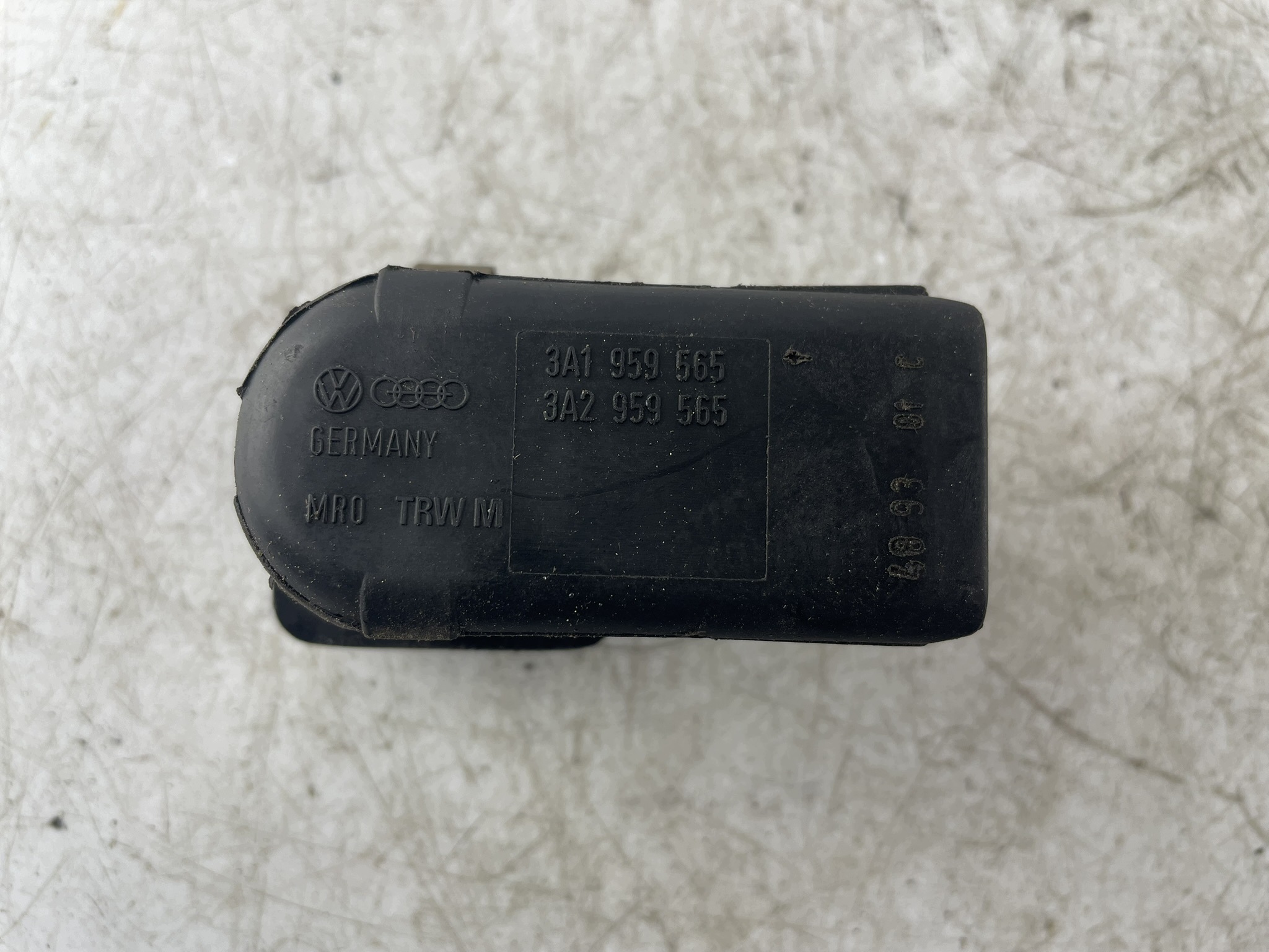 mirror control switch button 3A1 959 565 VW Passat 35I
