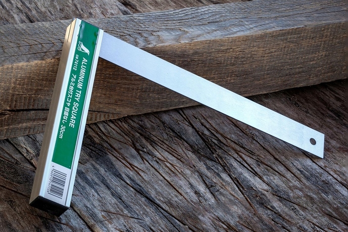 Kątownik stolarski uniwersalny Shinwa 30 cm stalowy z podstawą aluminiową