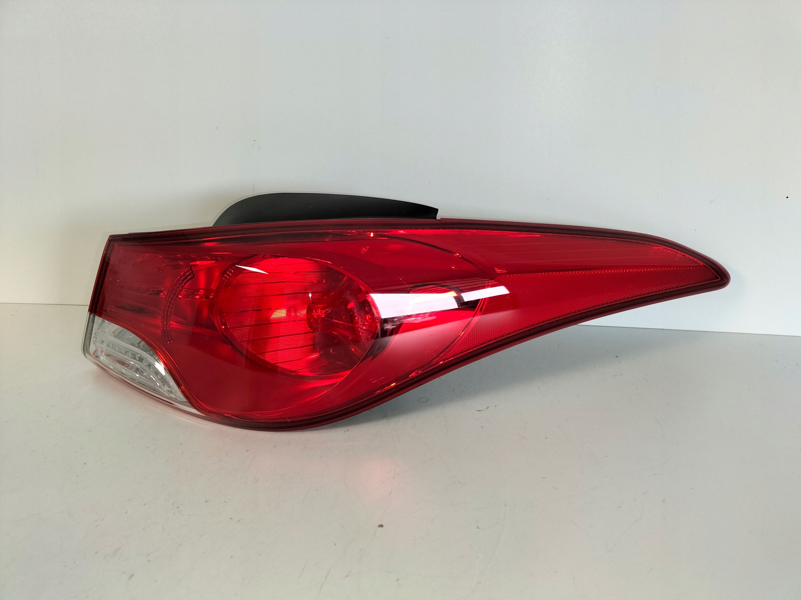 light rear rear part right HYUNDAI ELANTRA 10-13