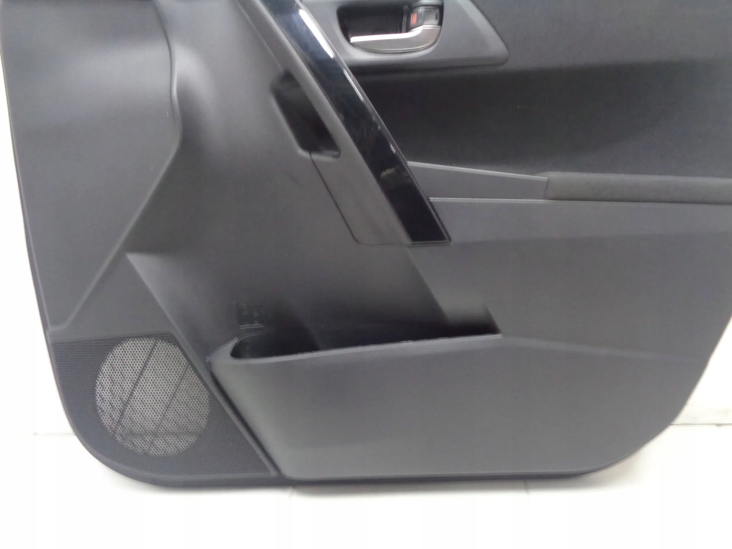 TOYOTA AURIS II upholstery door right front 13-18R