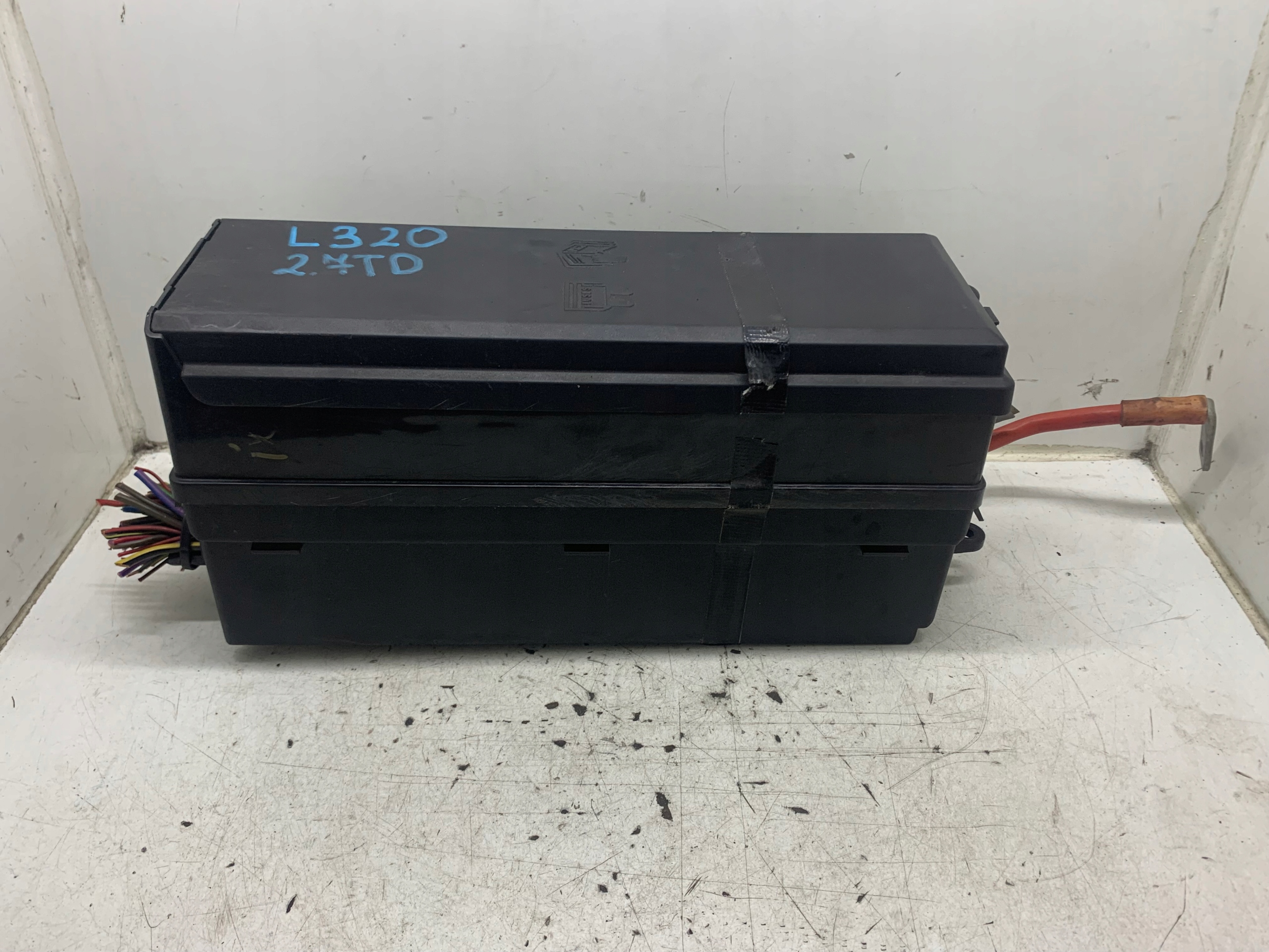 dose der sicherungen EJBM02 ECC03 RANGE ROVER SPORT und L320 2.7 TDV6 05-13