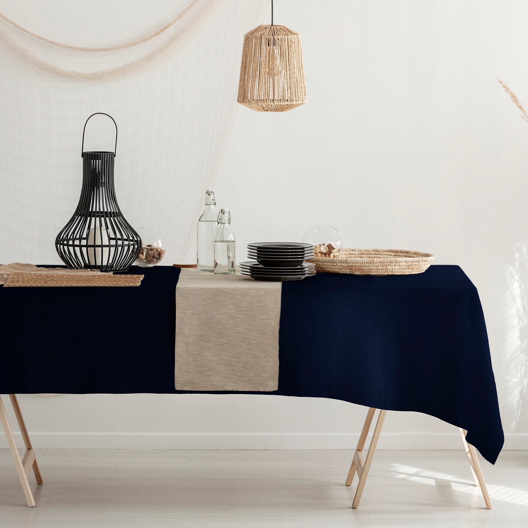 

Obrus Na Stół Plamoodporny 60x120 Granatowy
