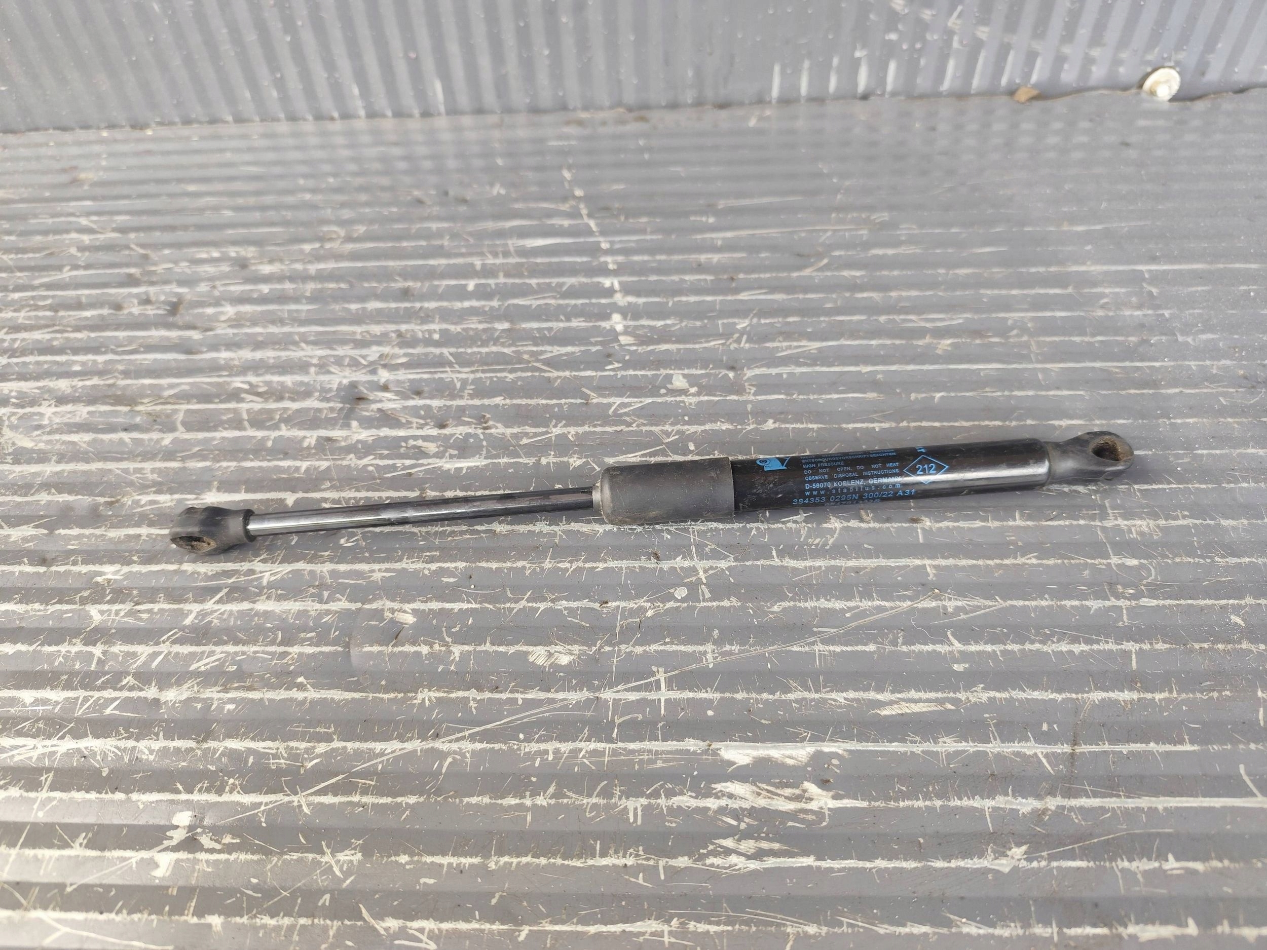 RENAULT AUSTRAL damper bonnets 654701333R