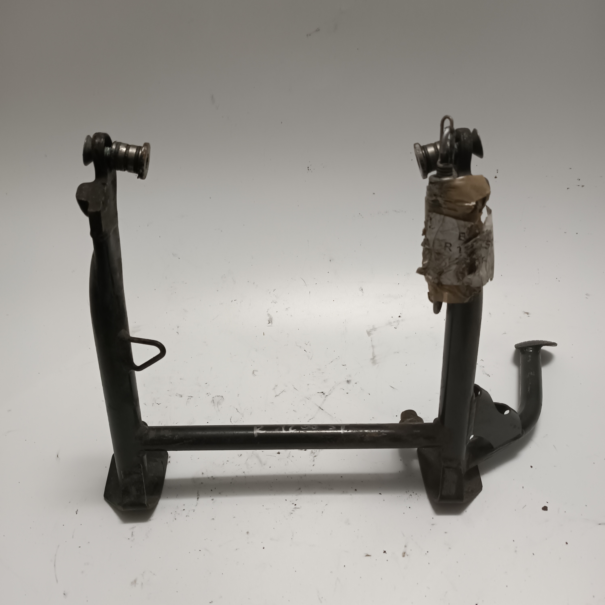 8765454321231576 - BMW R1200ST ЦЕНТРАЛЬНАЯ ПОДНОЖКА ФИТИНГИ