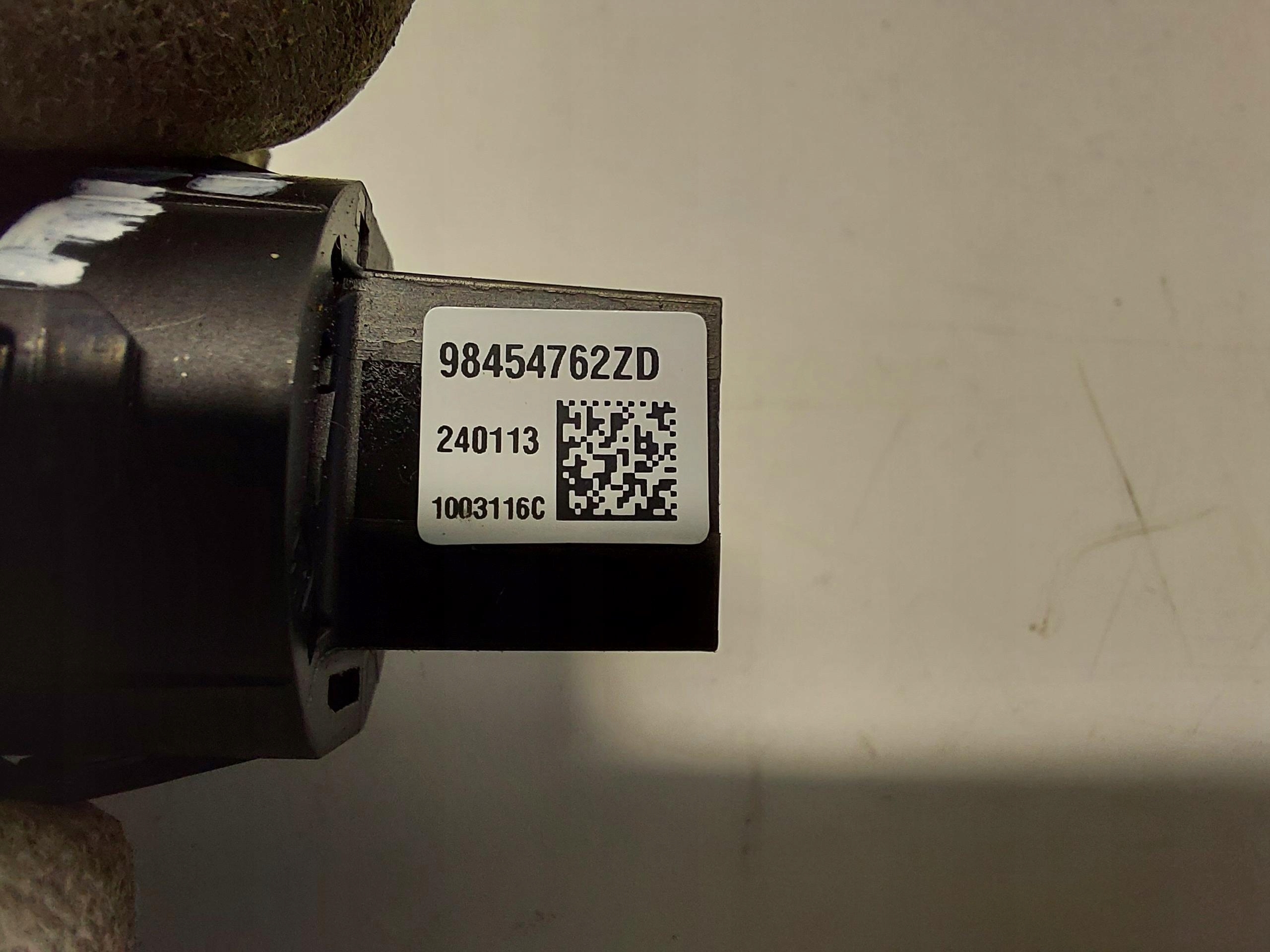 Peugeot 3008 III E3008 button switch start stop of the engine 9831350680