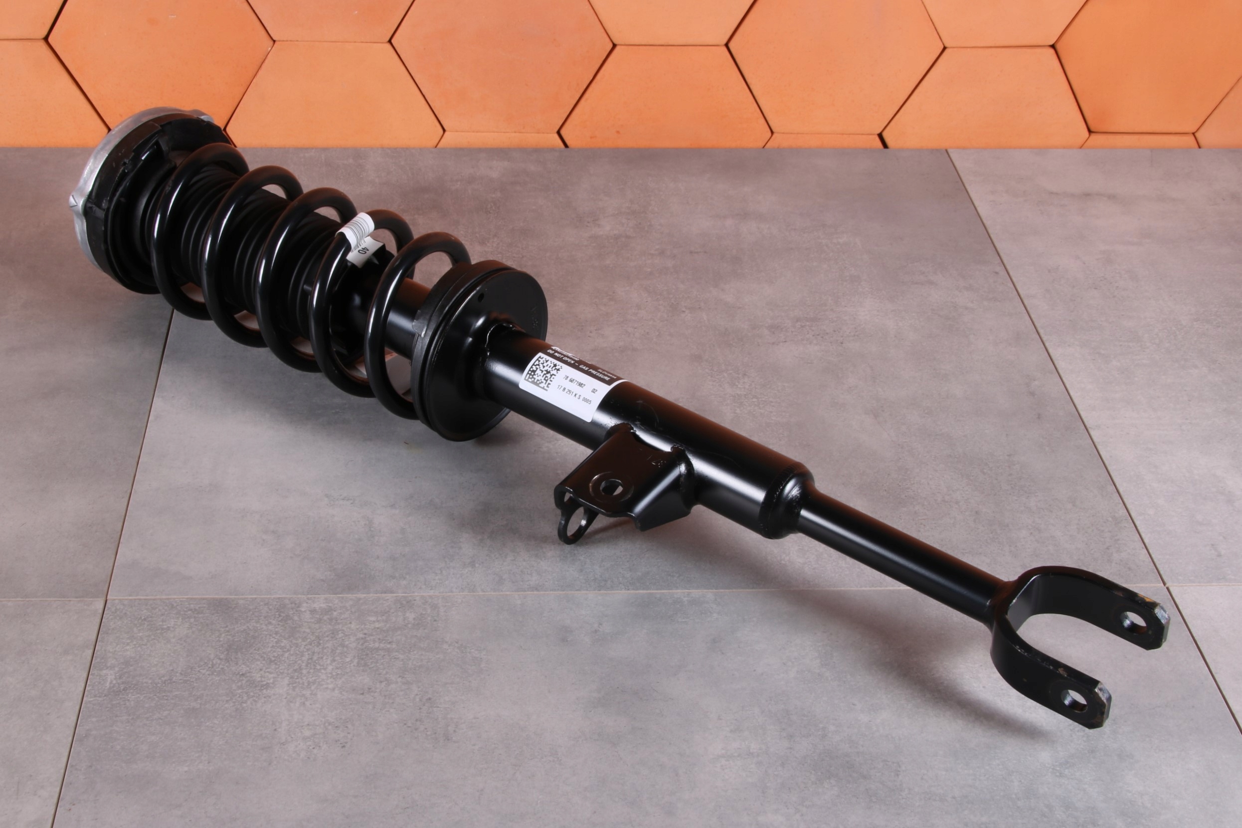 BMW 6' G32 620d 630i shock absorber right front front 6871982 653 km !!!