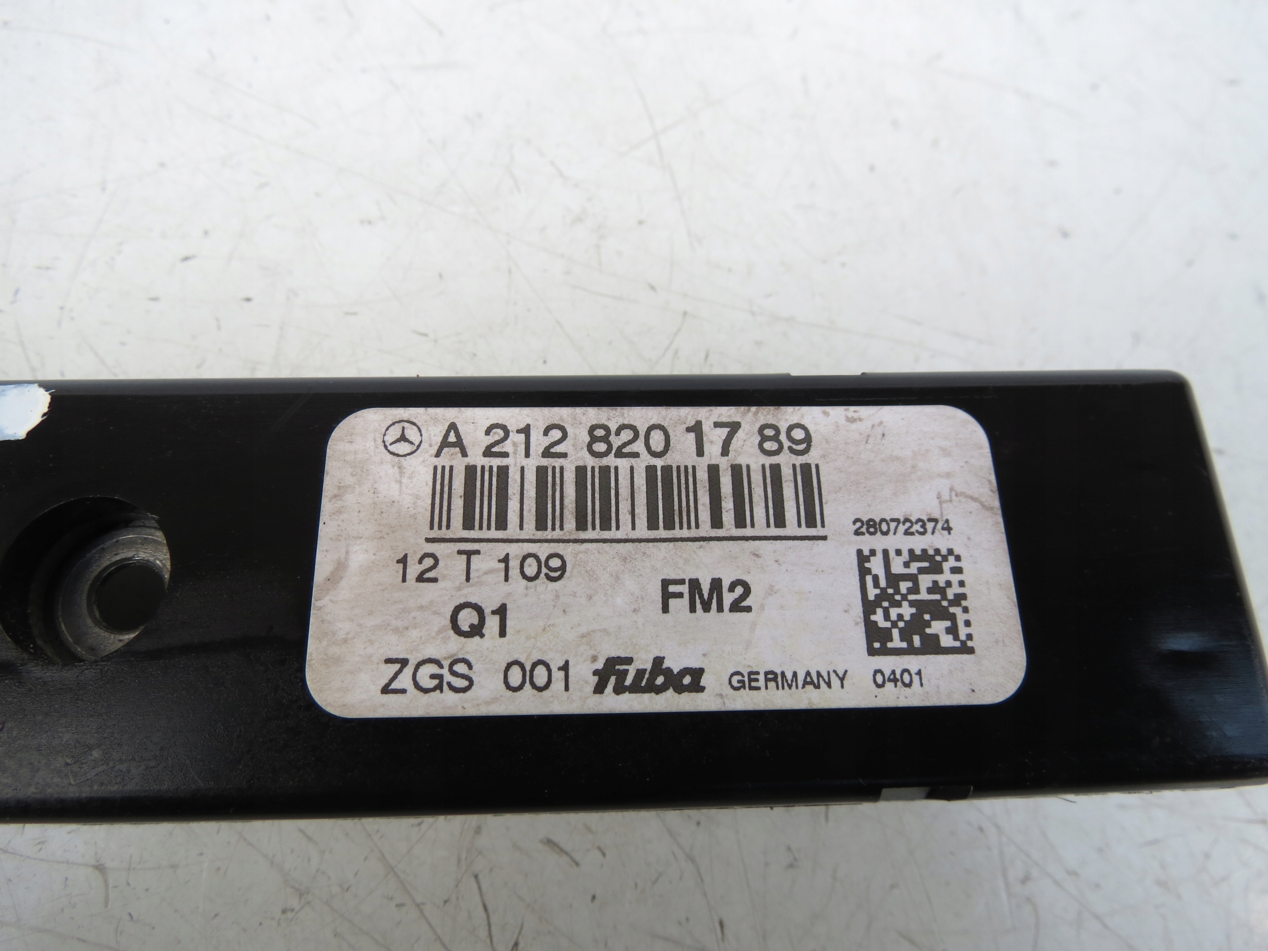 antenna module amplifier A2128201789 MERCEDES CLS W218