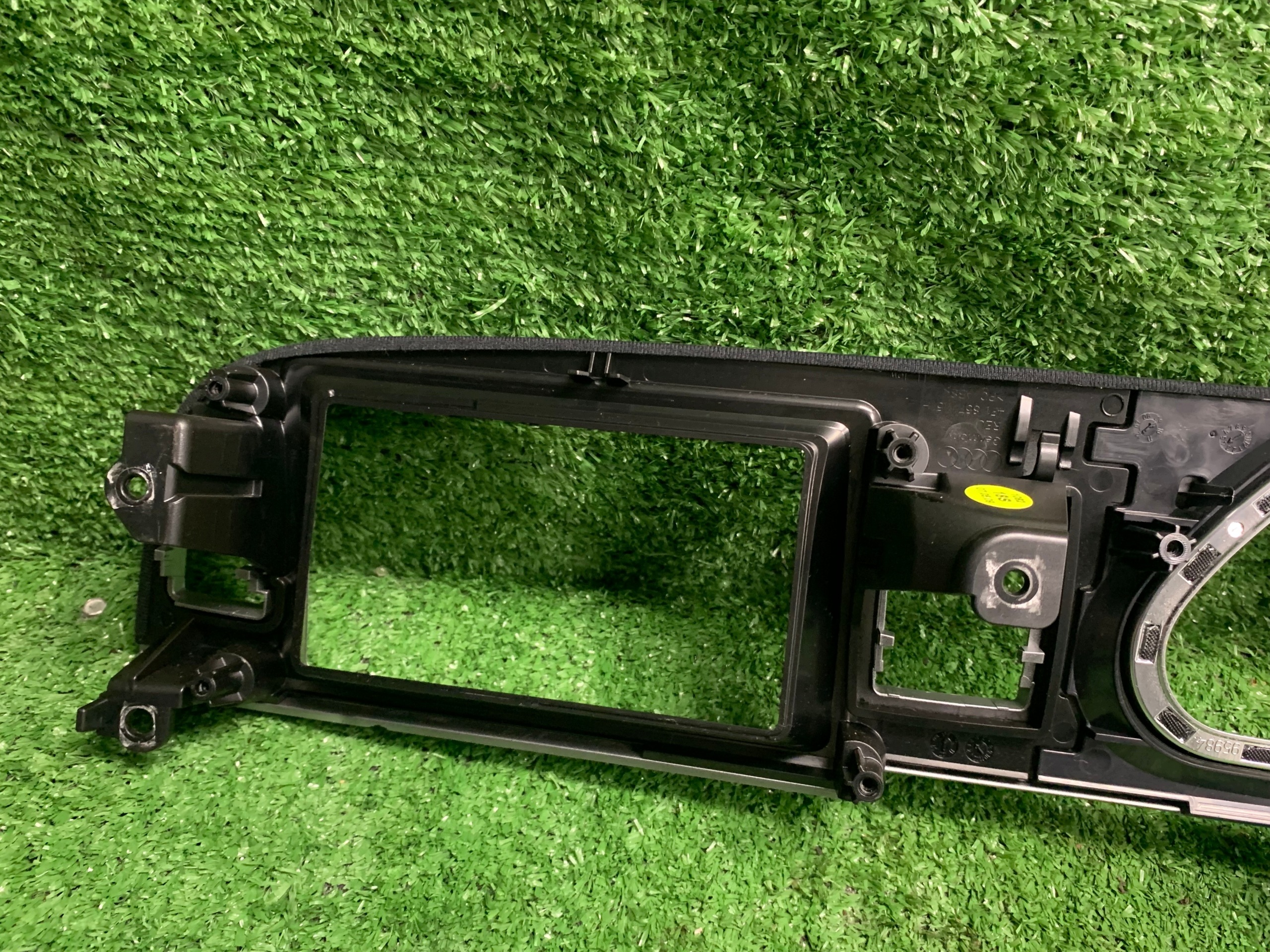 Audi A6 C6 Lift frame, cover dials 4F1857115H