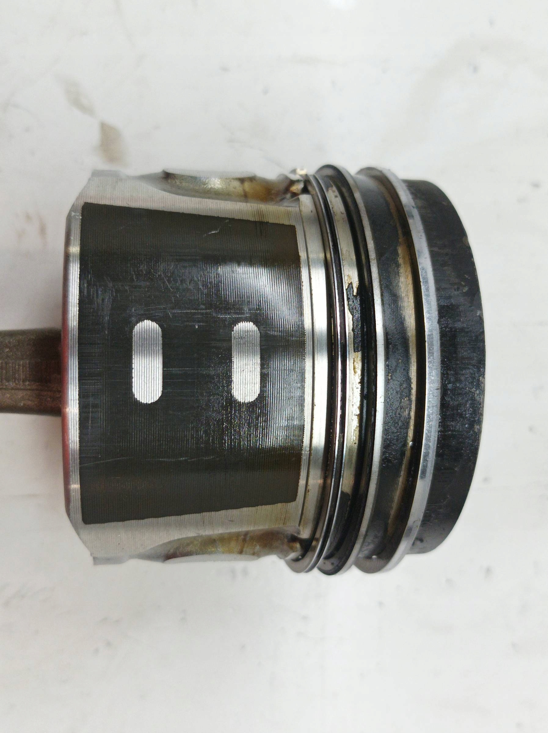 piston connecting rod 1.6 HDI Peugeot Partner II (2008- )