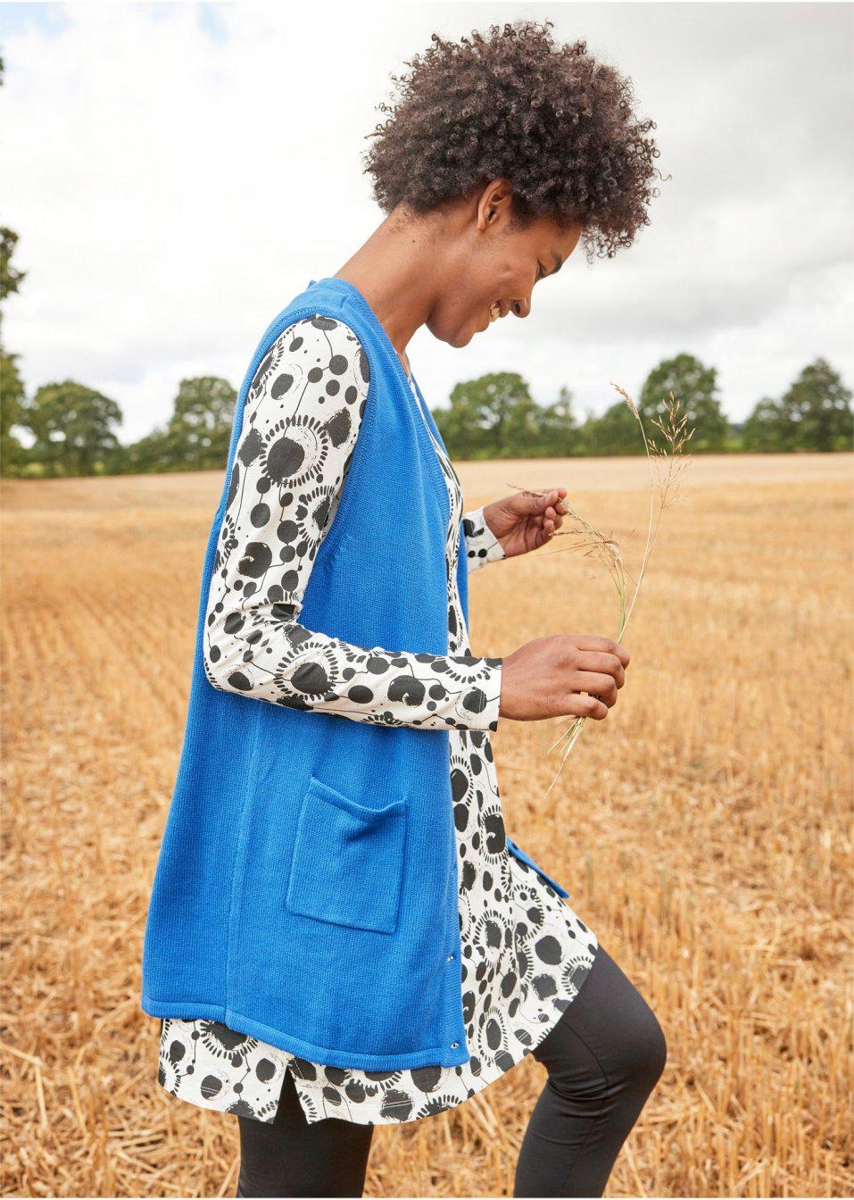 KAMIZELKA Z DZIANINY GUZIKI__40 Rodzaj elegancka