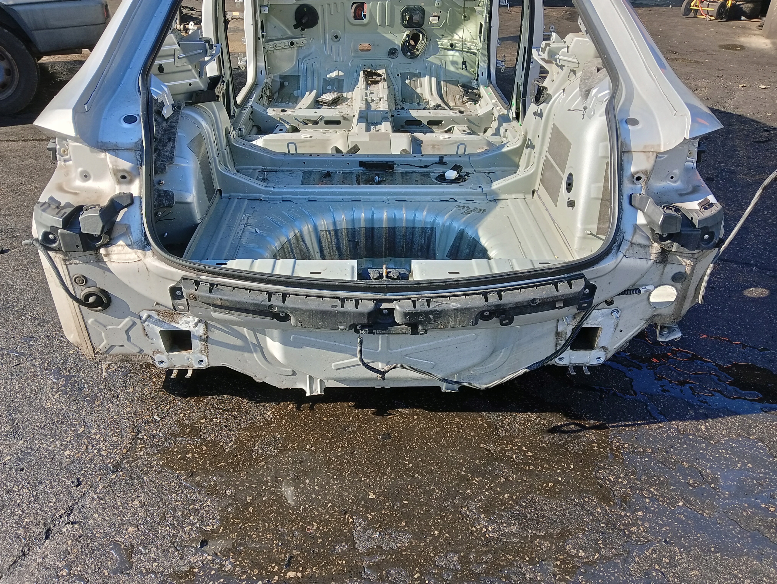 PAS TYŁ TYLNY WANNA OPEL INSIGNIA B (2017-2020) HB Z176