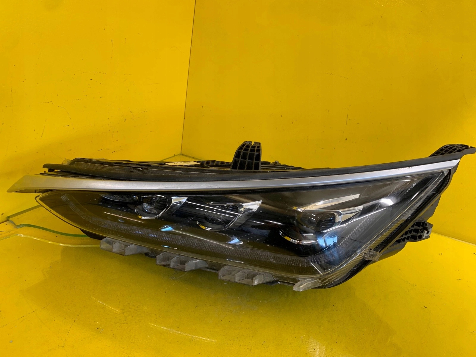 light left front Byd Tang EV600 Full Led 21