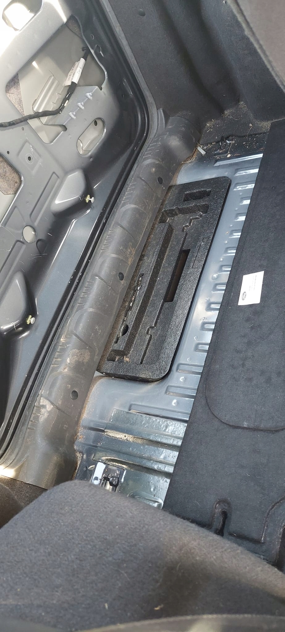 PAS WANNA TYŁ FORD ECOSPORT Numer katalogowy części SMOKE AM3