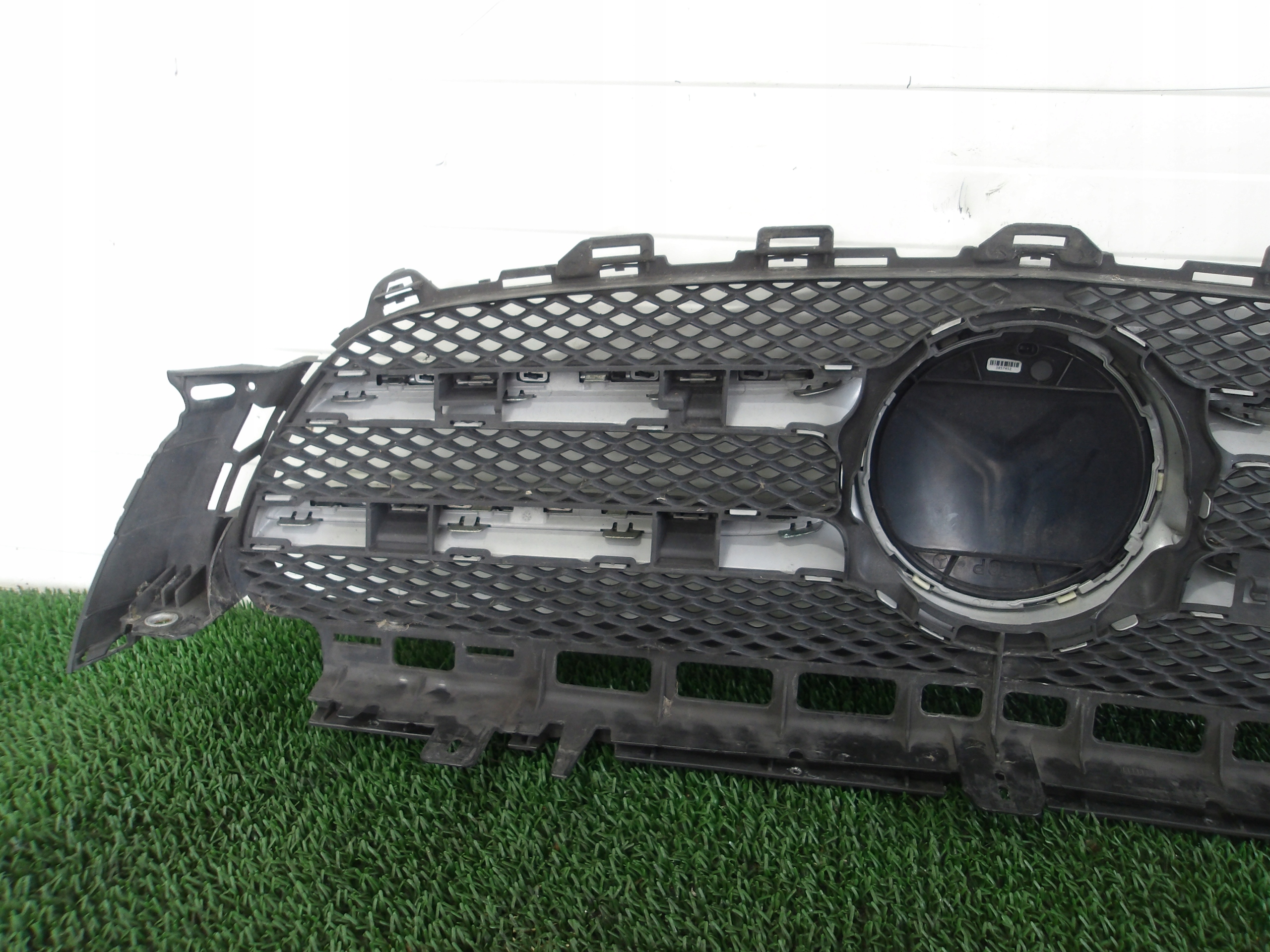 MERCEDES E-KLASA W213 18-22 grill grille front front below DISTRONIC OE