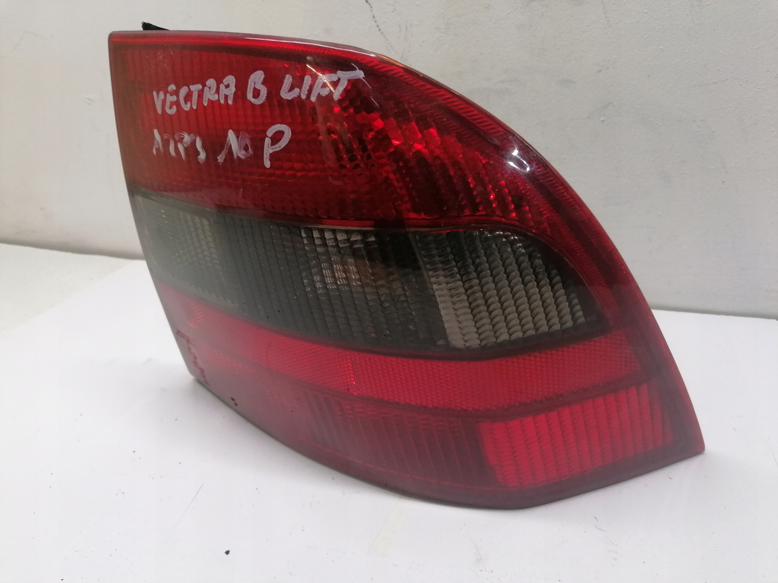 Opel OE 90568049 Licht hinten rechts