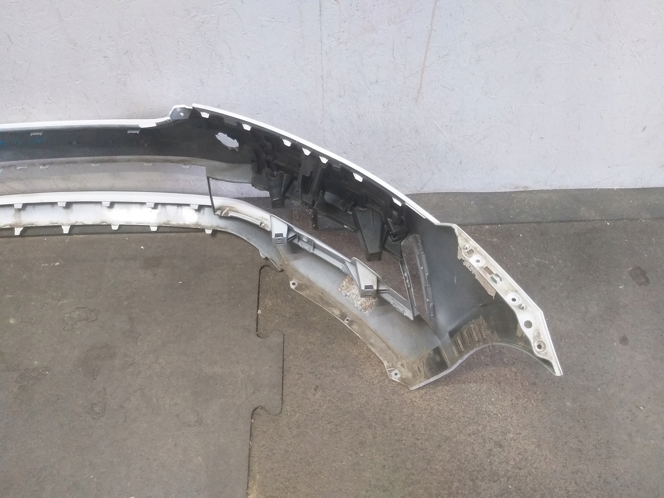 bumper front SKODA SUPERB III 3 LIFT 3V