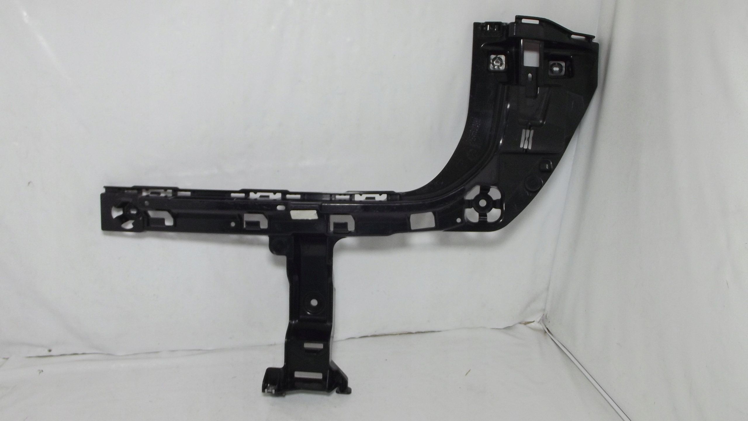 BMW X1 F48 bumper bracket right rear part 7381120