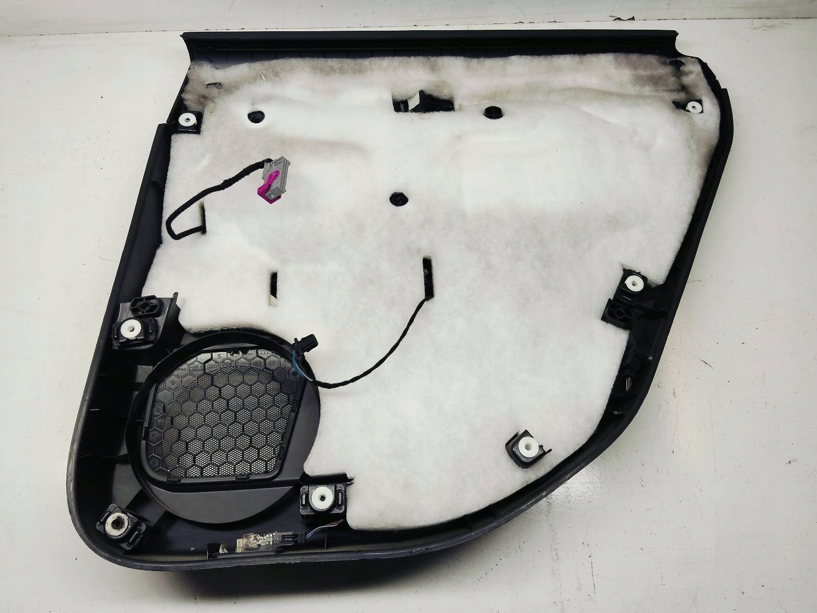 side upholstery door left rear part Audi A3 8P 2.0 TDI 8P4867305