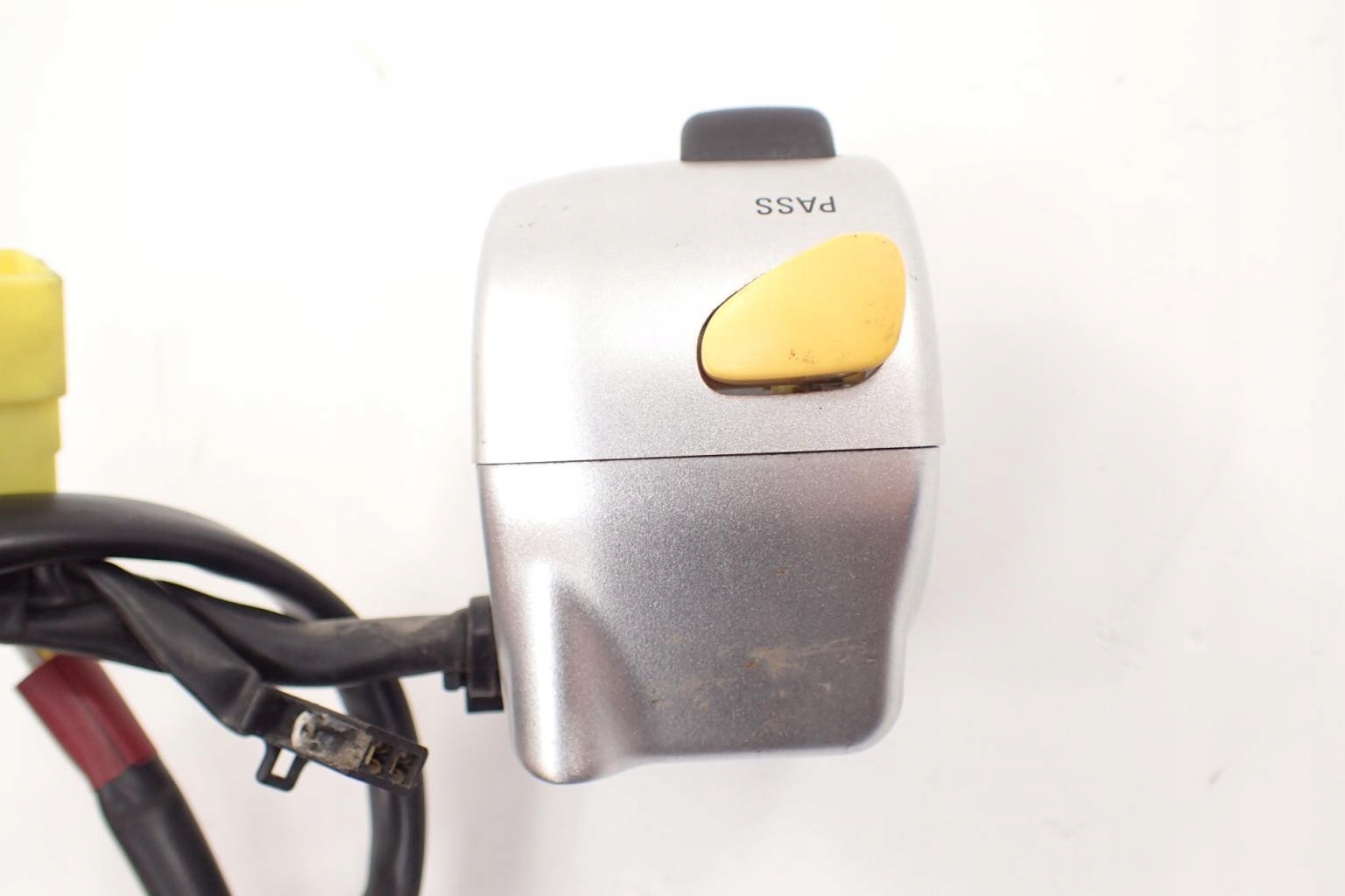 Przelacznik lewy Suzuki VLR 1800 Intruder 2009 Part number 90211