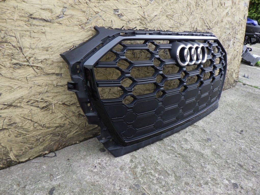 AUDI Q5 SQ5 2 II 80A LIFT 2021- Grille