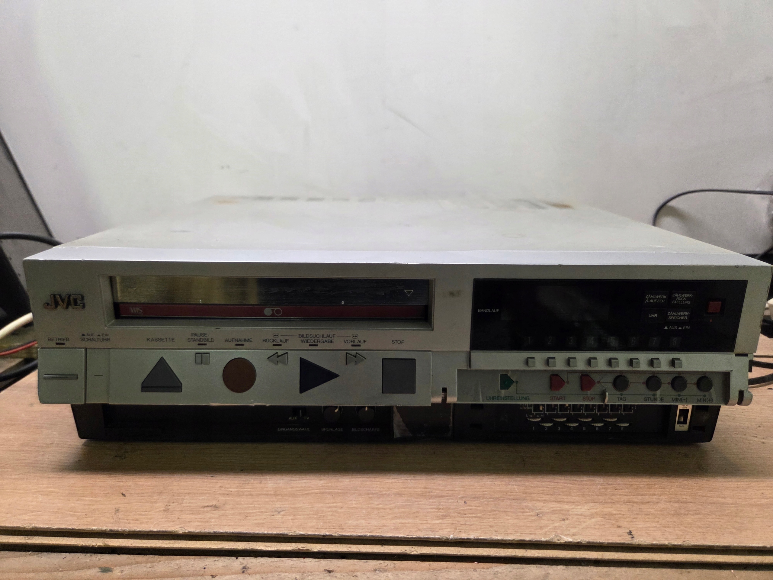 Magnetowid JVC HR-D120EG