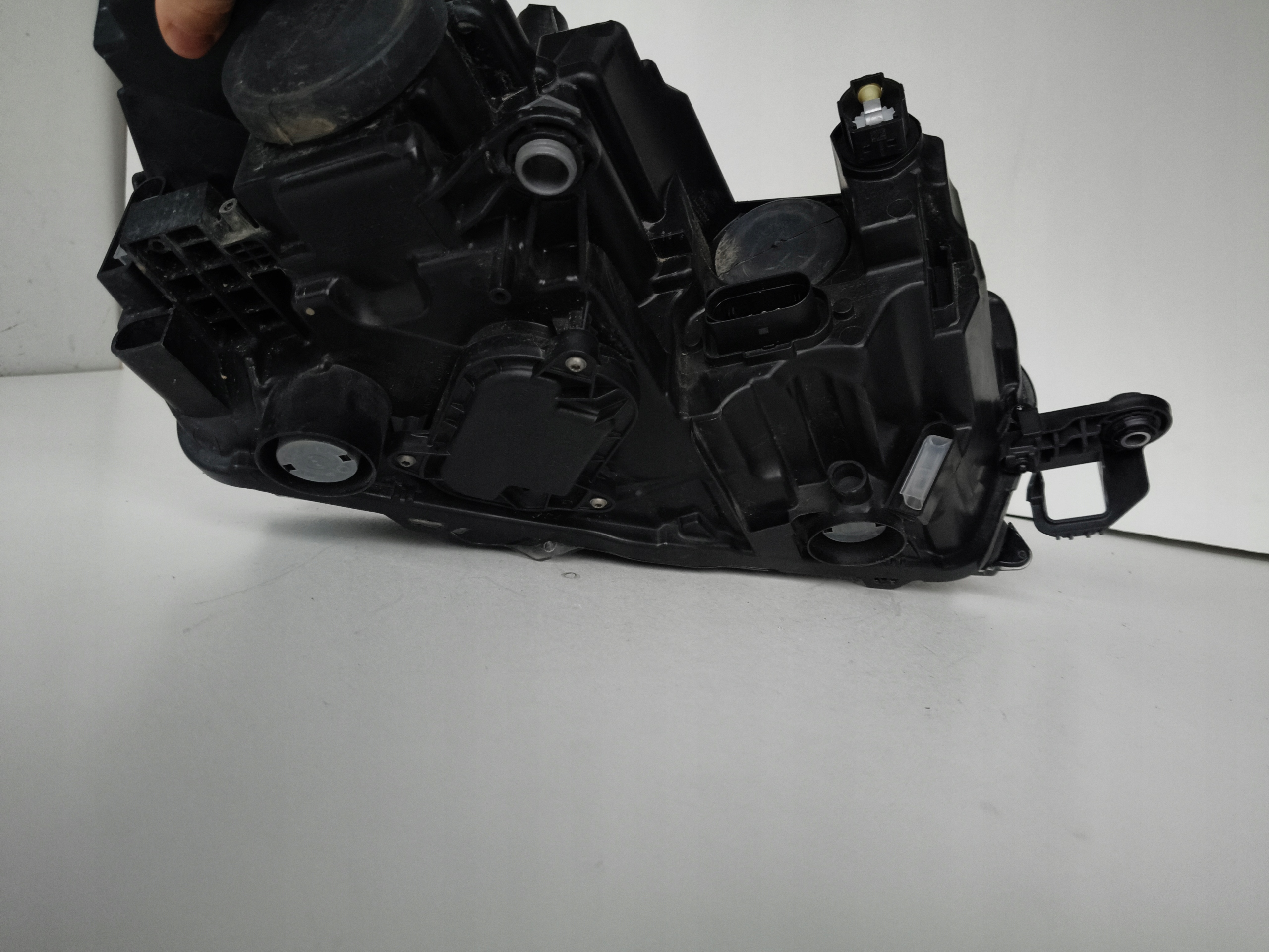 light left REFLEKTOR SKODA SCALA 657 18- LED