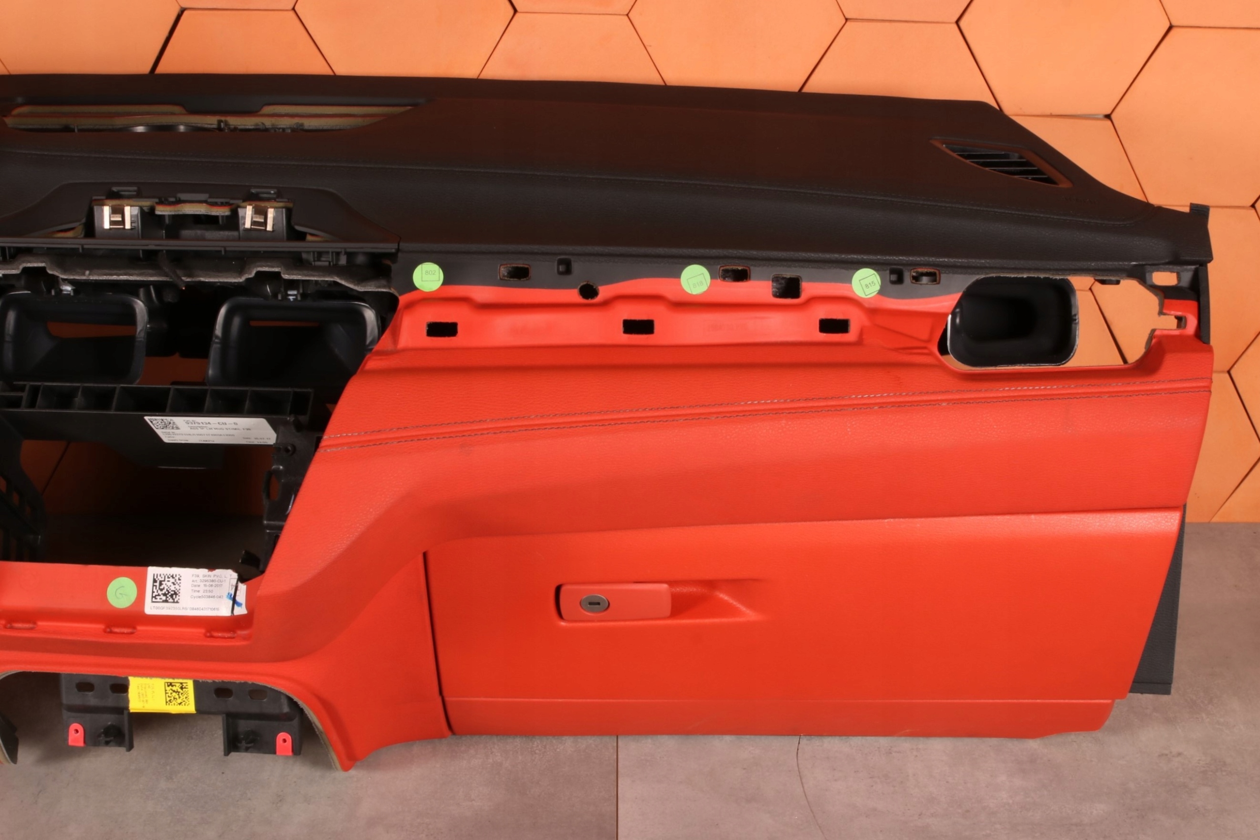 BMW X2 F39 originál dashboard instrument panel console MAGMAROT HEAD UP HUD EUROPA