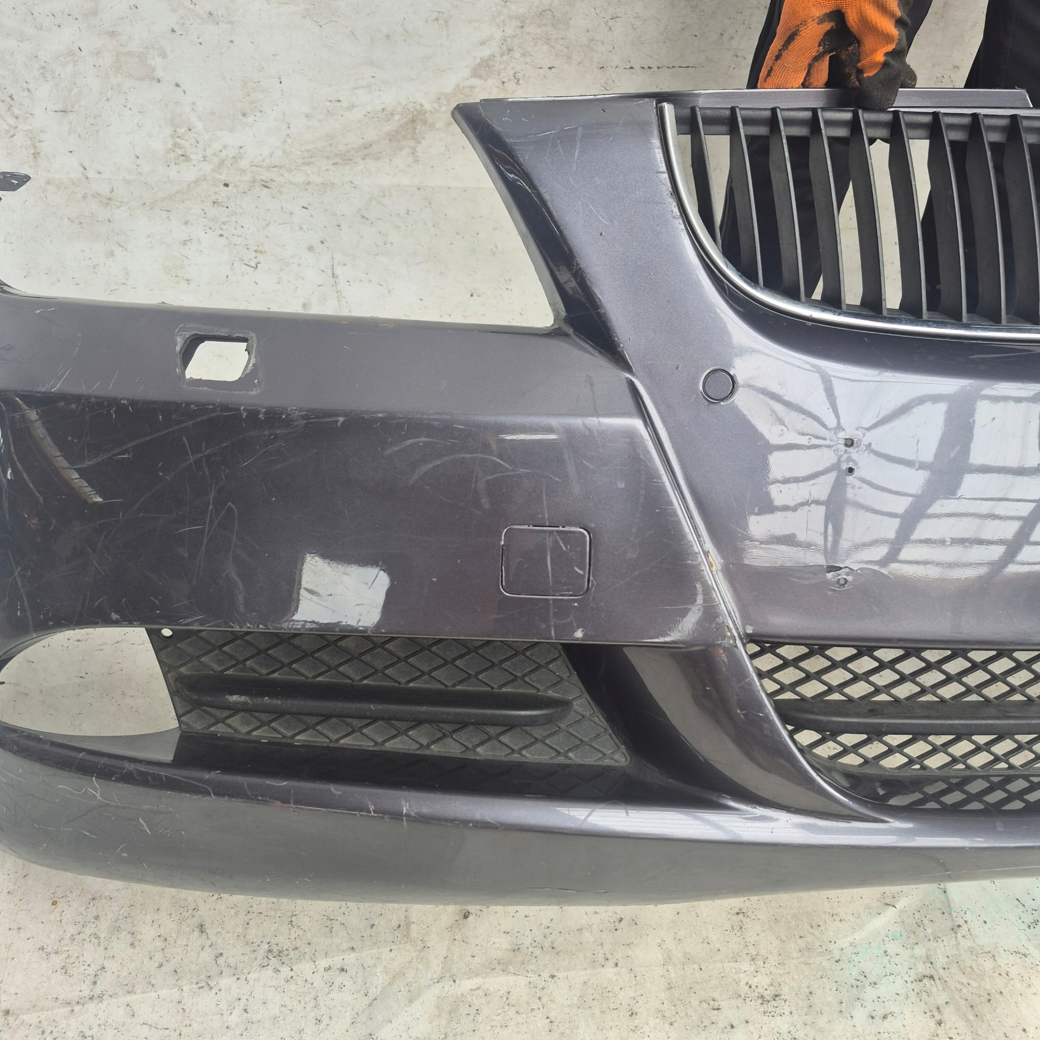 BMW 3 E90 E91 04-08 nárazník předek přední PDC SPR