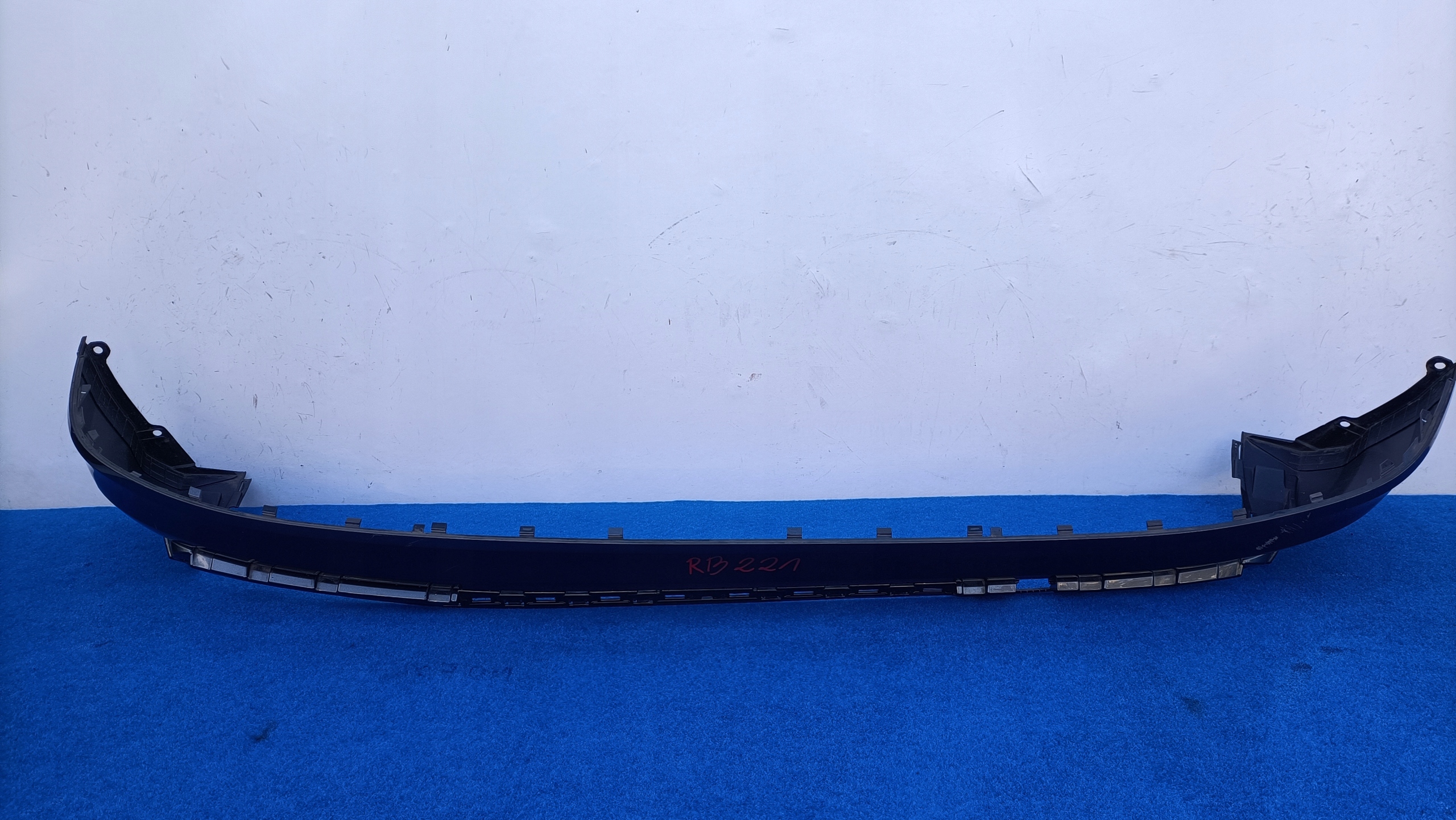 AUDI Q2 81A S-LINE bumper rear part cap 81A807323A RB221