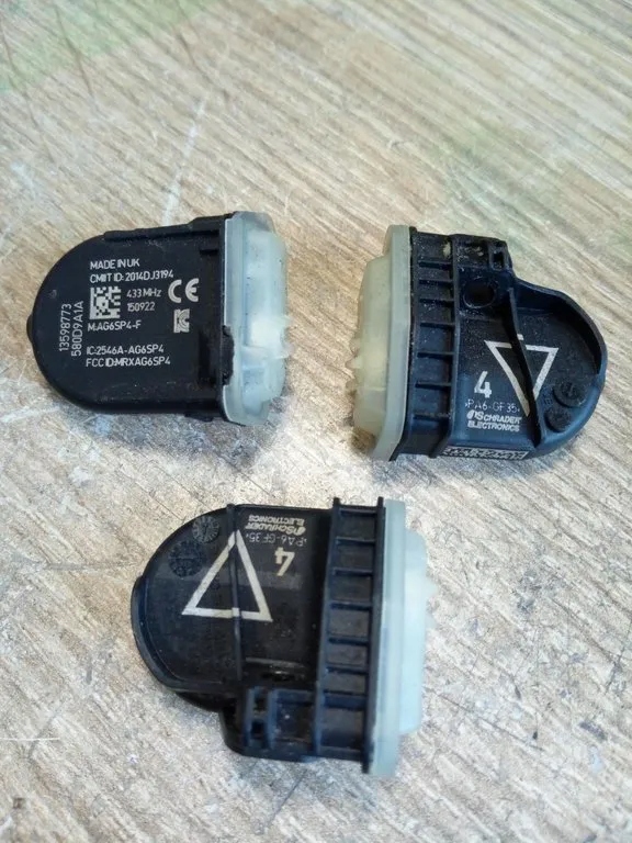 ДАТЧИК ТИСКУ В КОЛЕСАХ TPMS OPEL ORIG.*